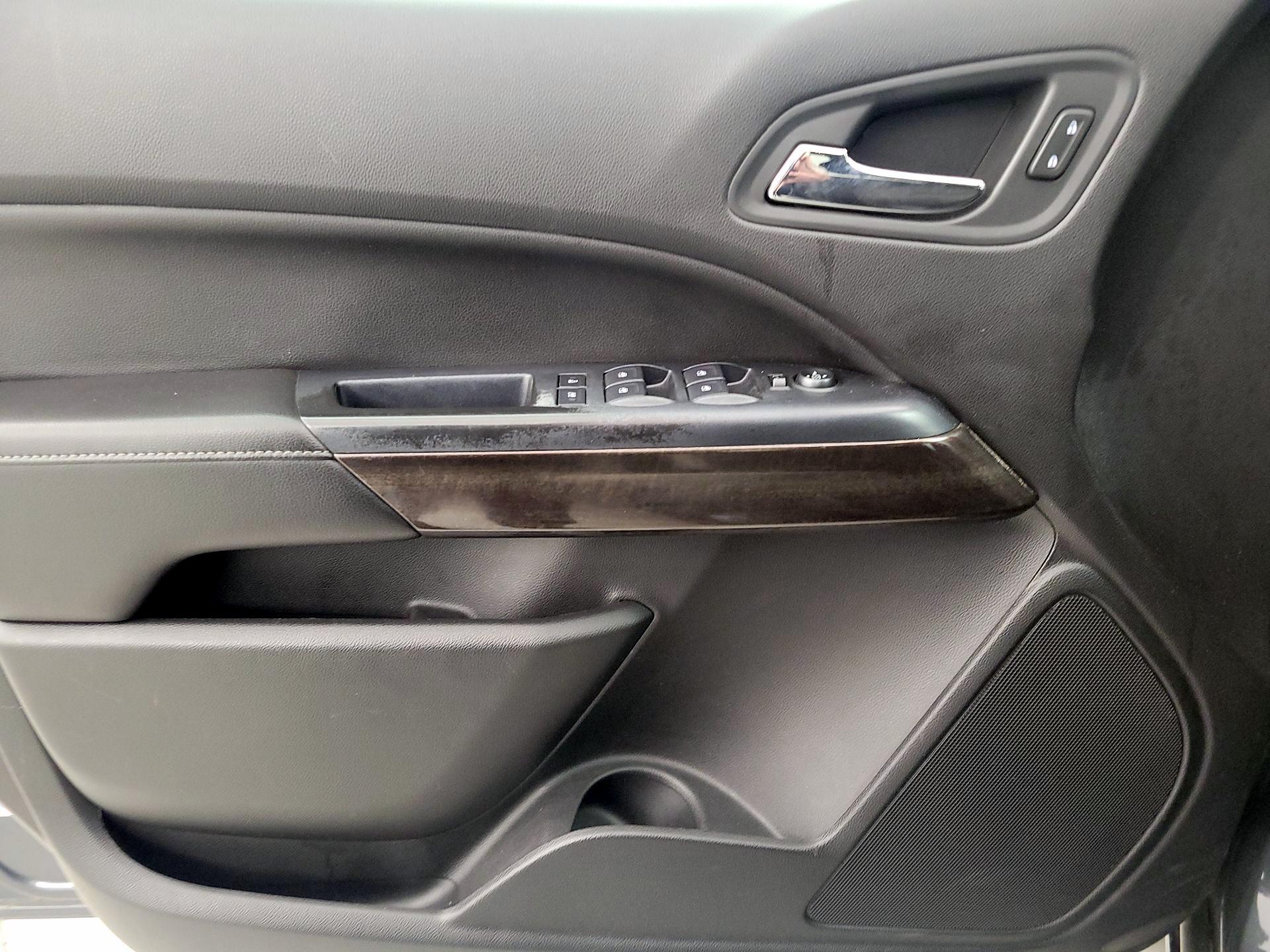 Thumbnail: 2017 GMC Canyon - 12