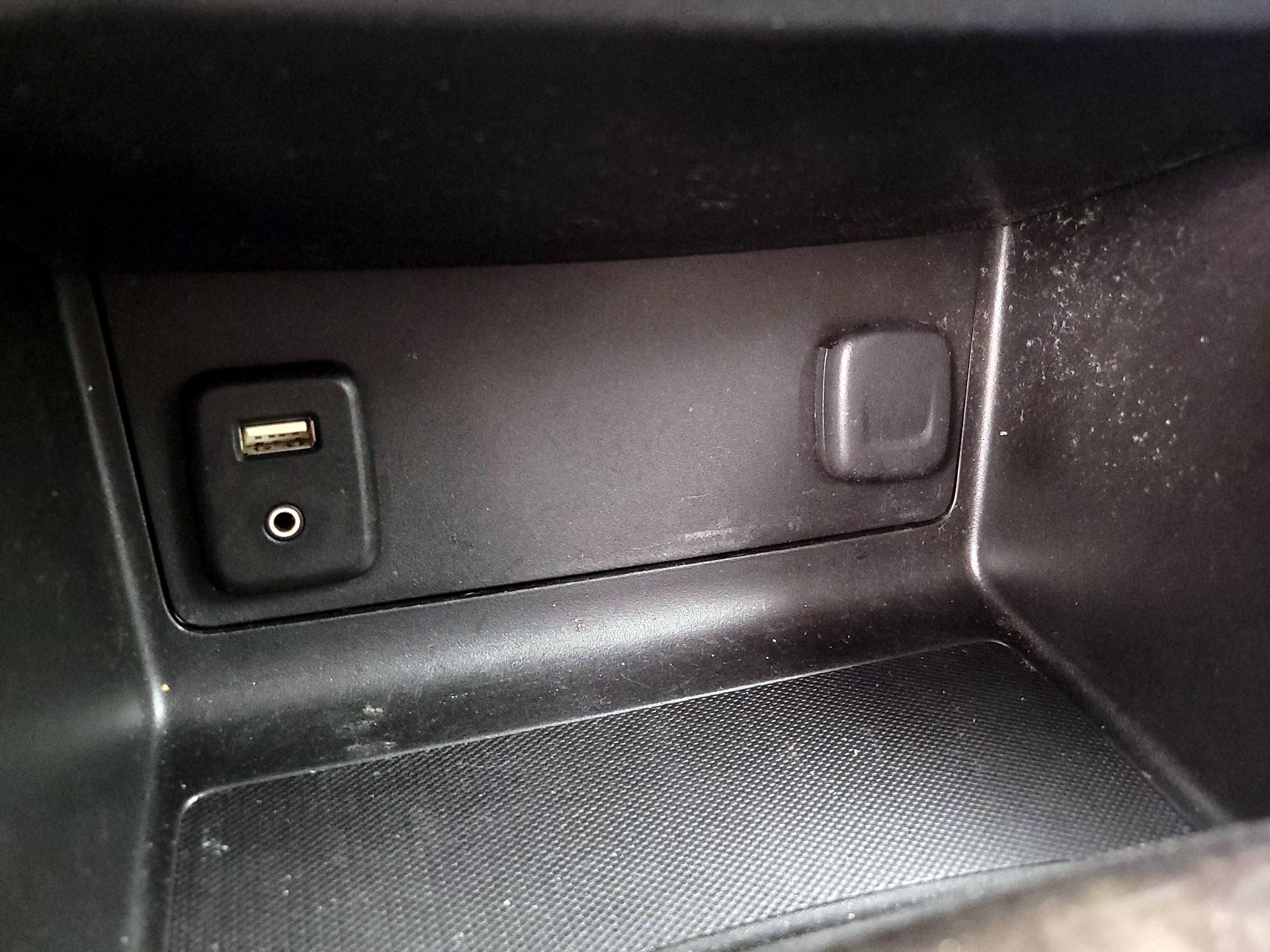 Thumbnail: 2017 GMC Canyon - 18