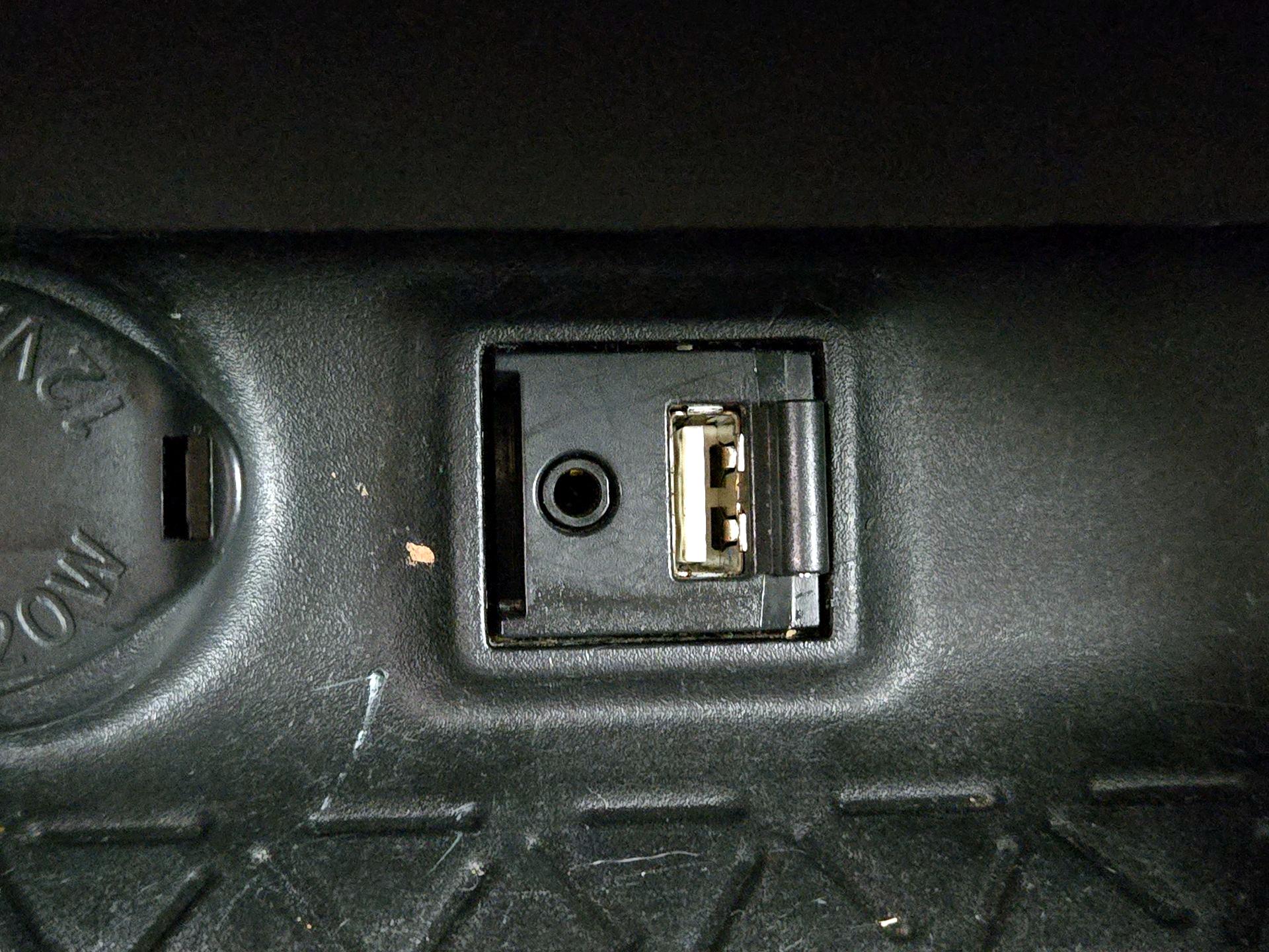 Thumbnail: 2019 Toyota RAV4 - 18