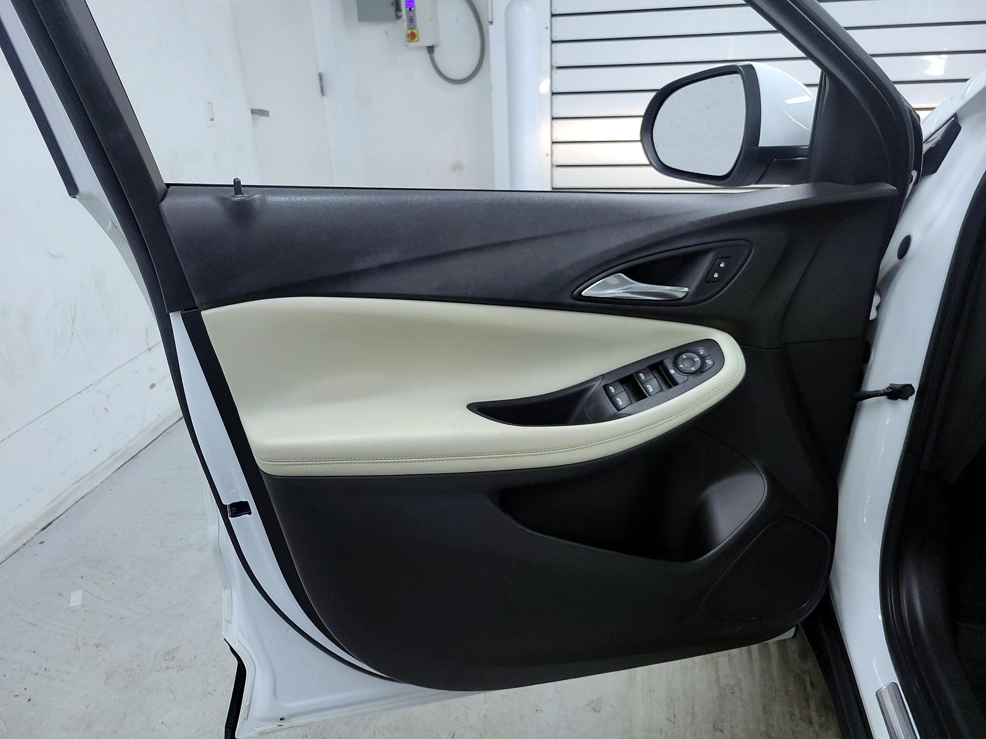 Thumbnail: 2021 Buick Encore GX - 12