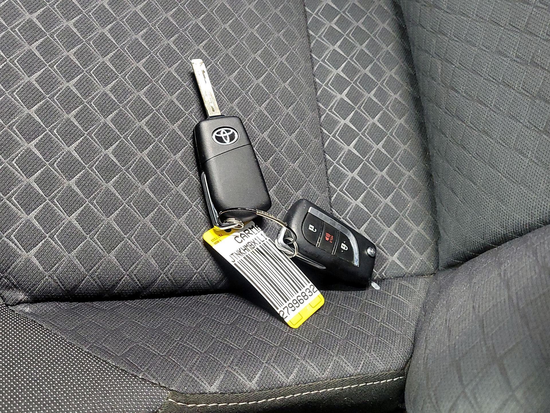 Thumbnail: 2020 Toyota C-HR - 20