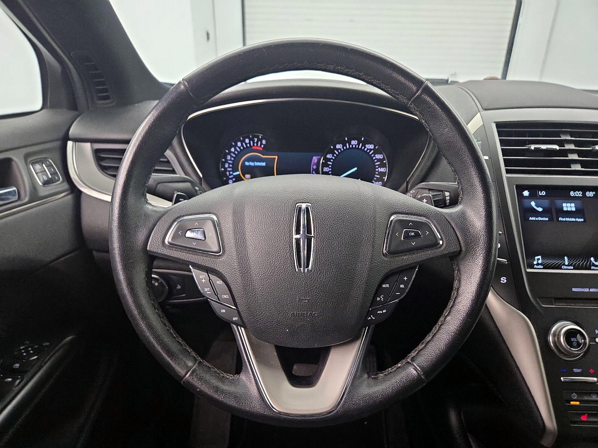 Thumbnail: 2016 Lincoln MKC - 10