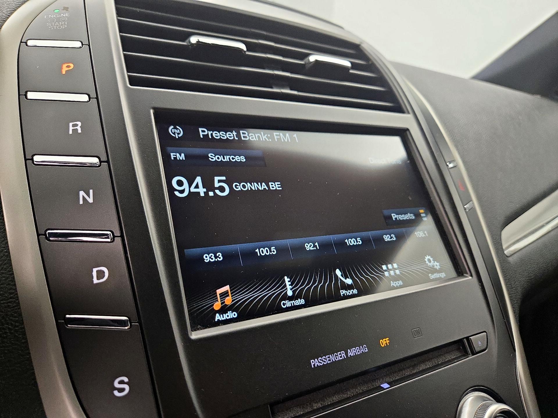 Thumbnail: 2016 Lincoln MKC - 15