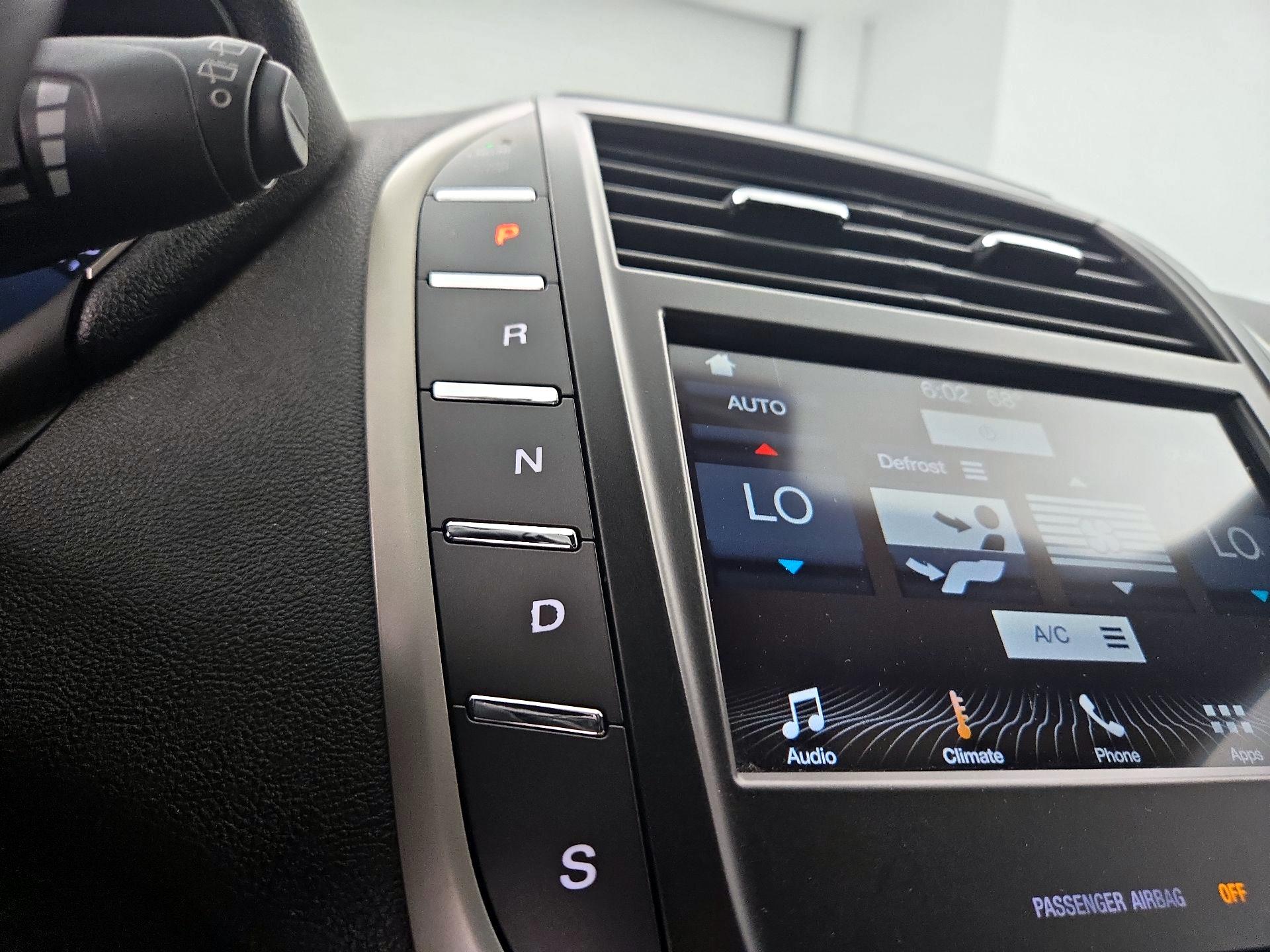 Thumbnail: 2016 Lincoln MKC - 17