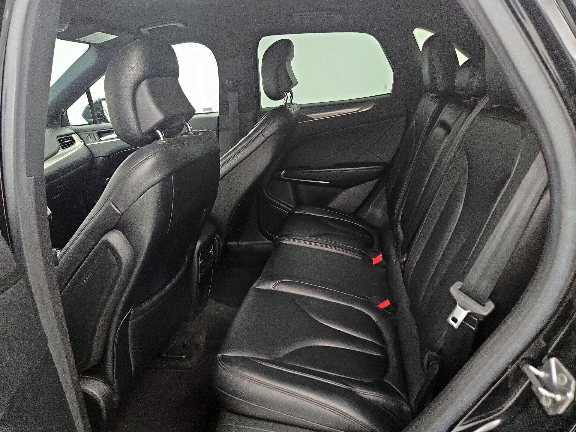 Thumbnail: 2016 Lincoln MKC - 19