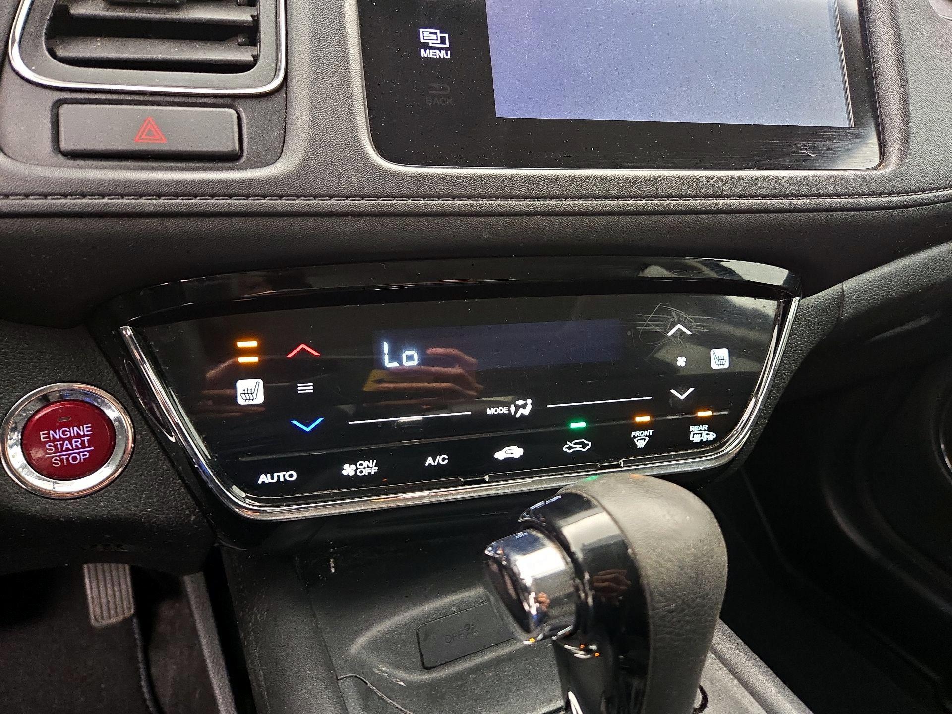 Thumbnail: 2016 Honda HR-V - 16