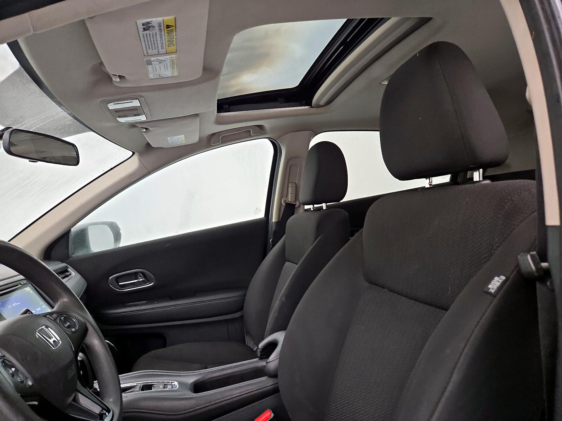 Thumbnail: 2016 Honda HR-V - 19