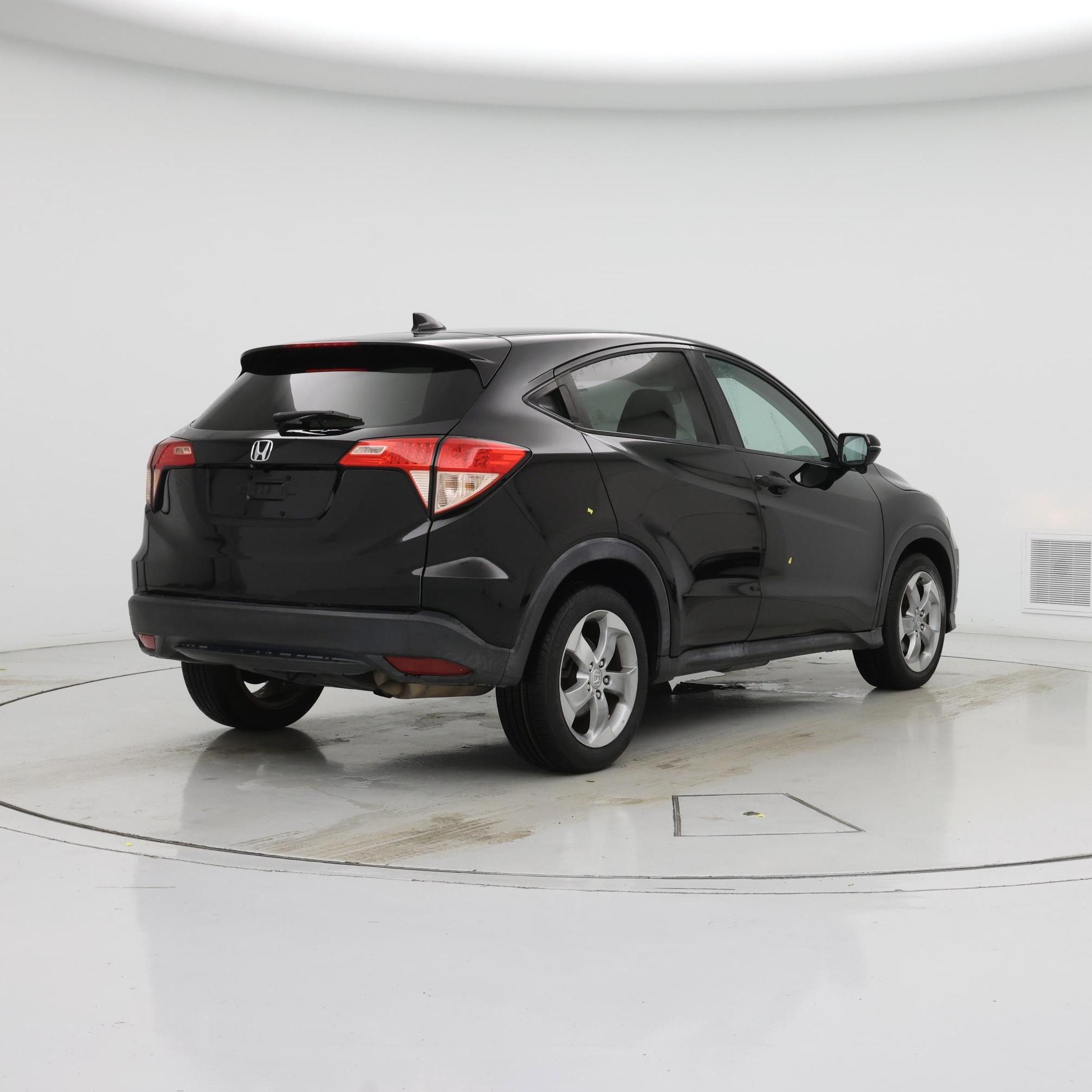 Thumbnail: 2016 Honda HR-V - 8
