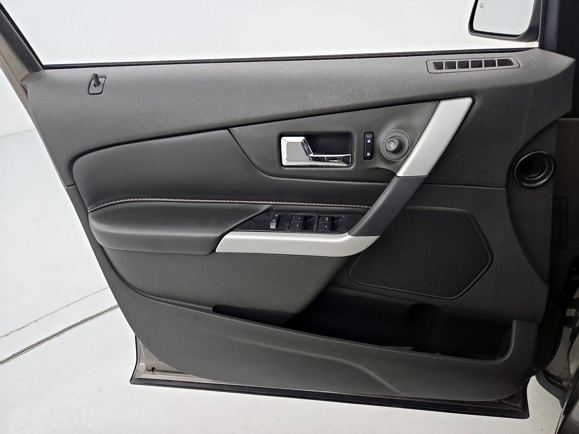 Thumbnail: 2014 Ford Edge - 12