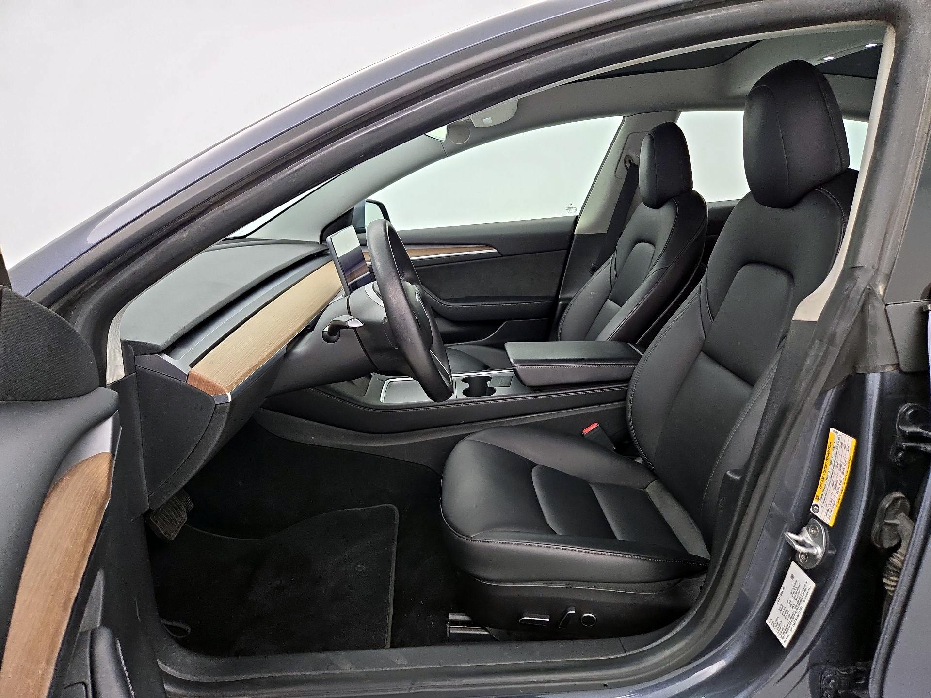 Thumbnail: 2022 Tesla Model 3 - 11