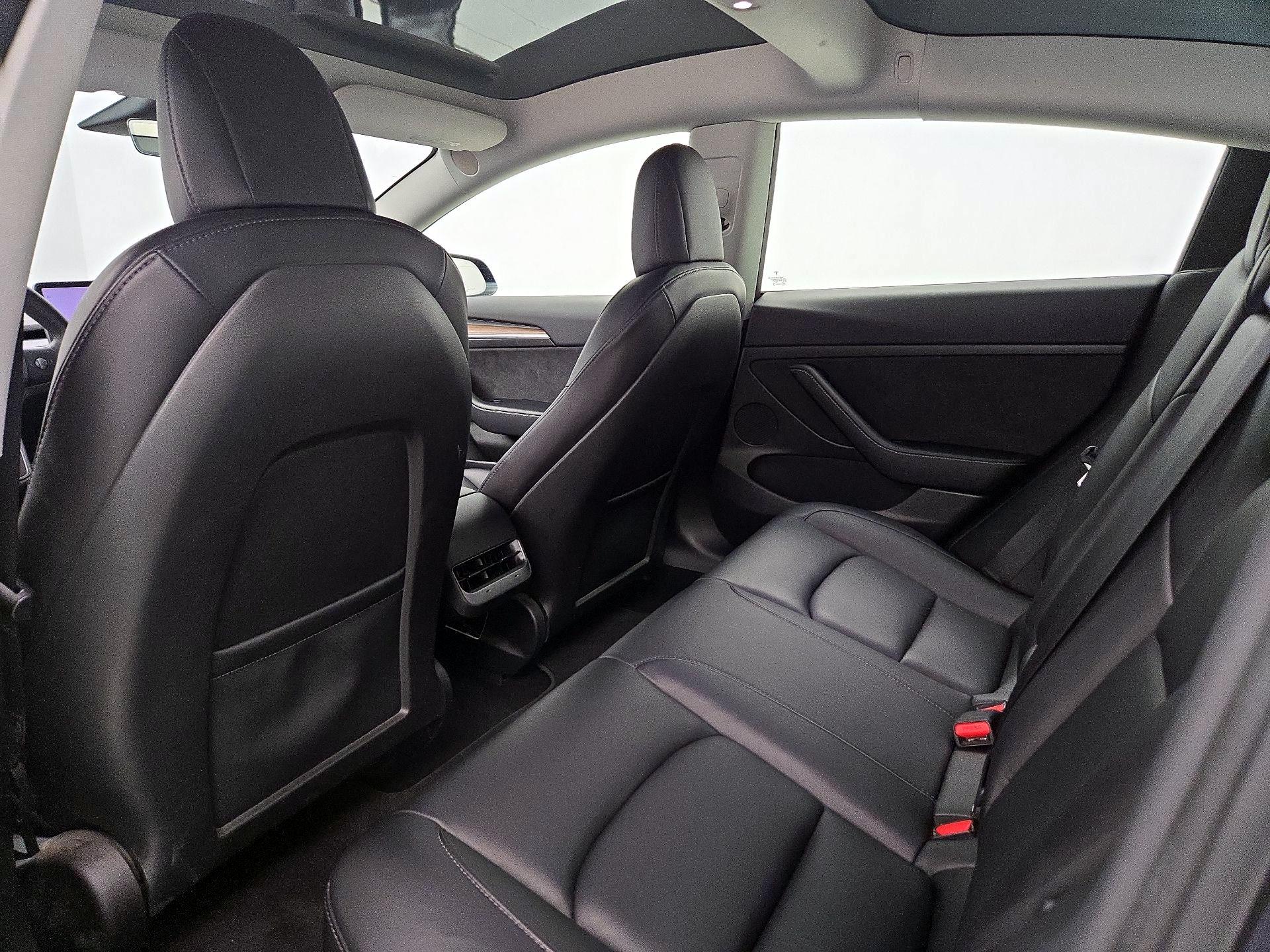 Thumbnail: 2022 Tesla Model 3 - 19