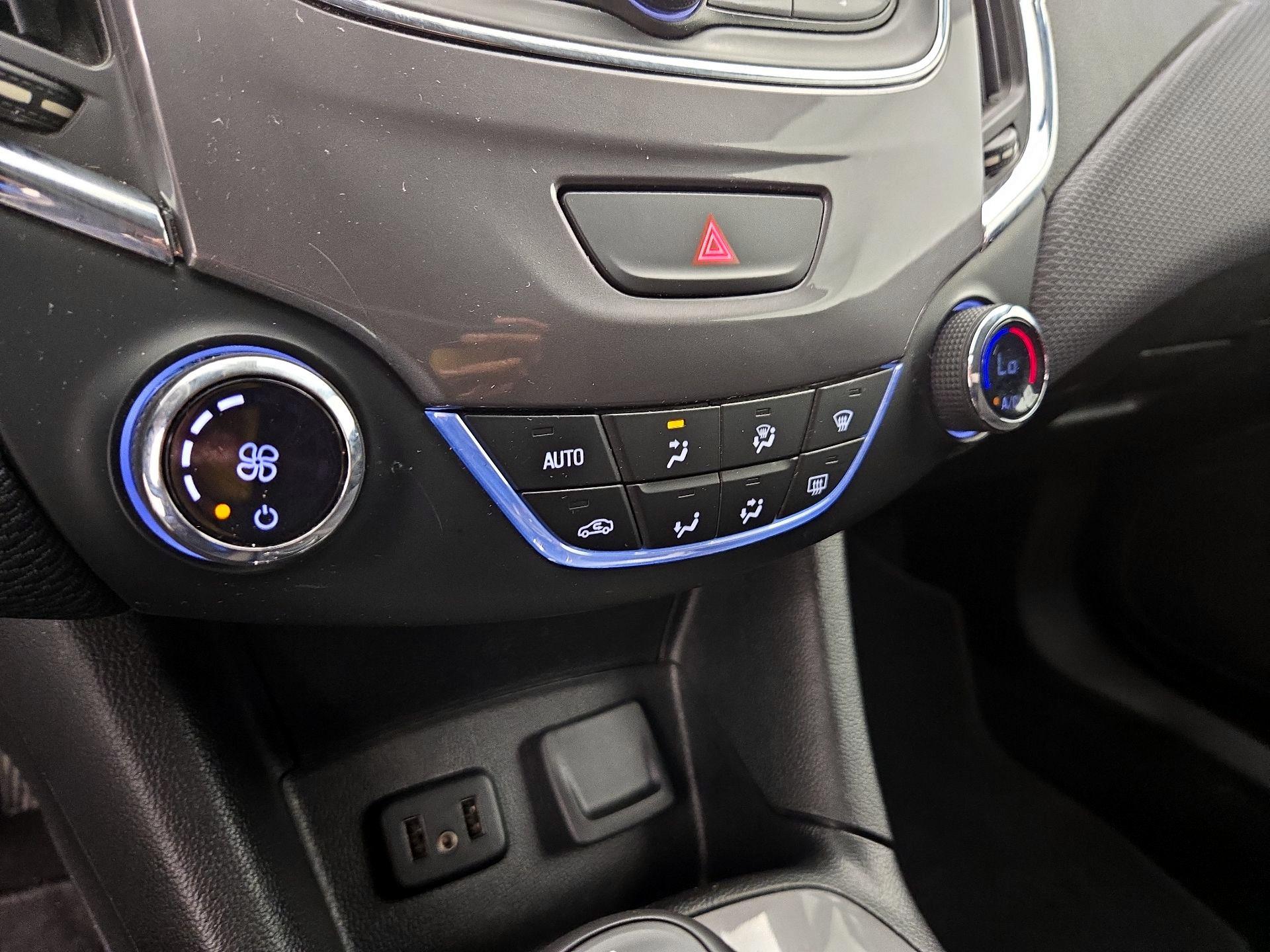 Thumbnail: 2019 Chevrolet Cruze - 16