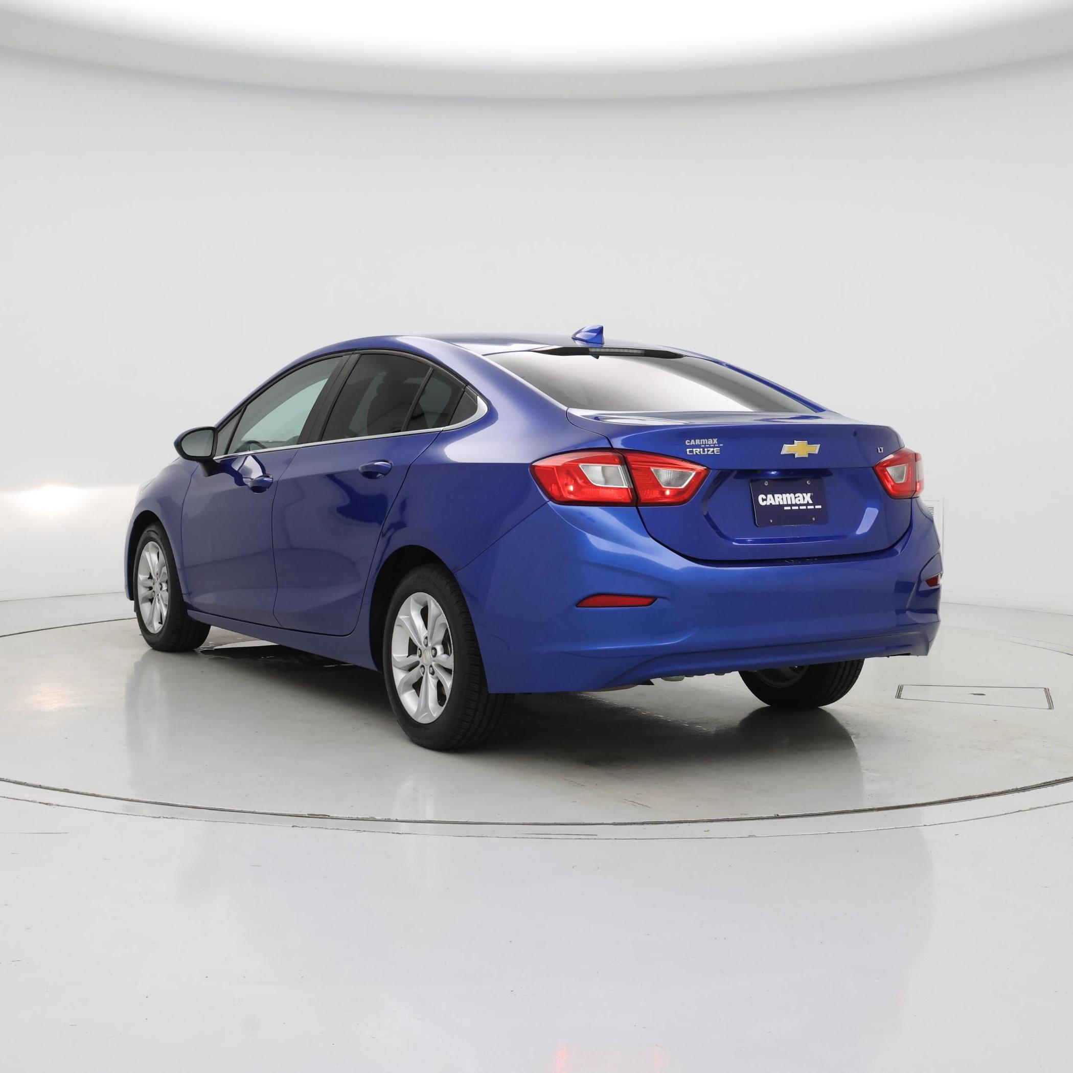 Thumbnail: 2019 Chevrolet Cruze - 2