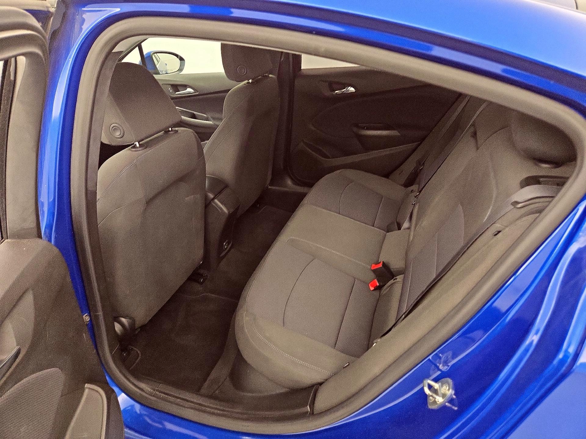 Thumbnail: 2019 Chevrolet Cruze - 19