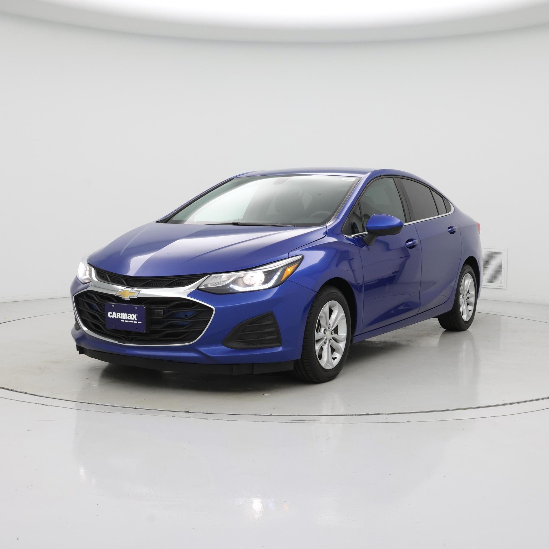 Thumbnail: 2019 Chevrolet Cruze - 4