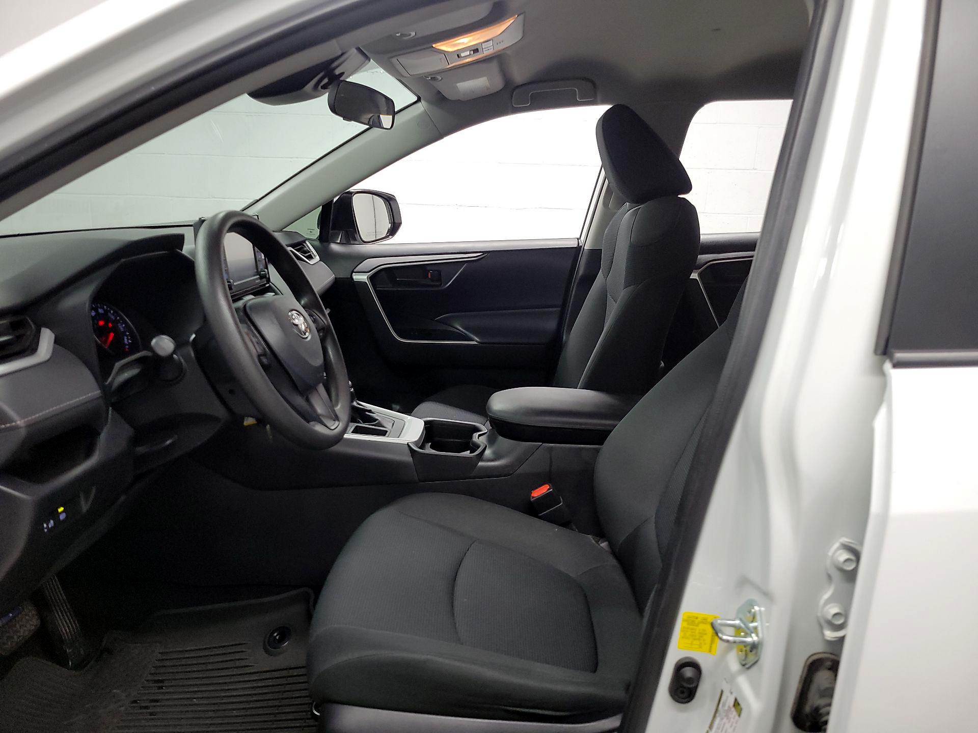 Thumbnail: 2021 Toyota RAV4 - 11