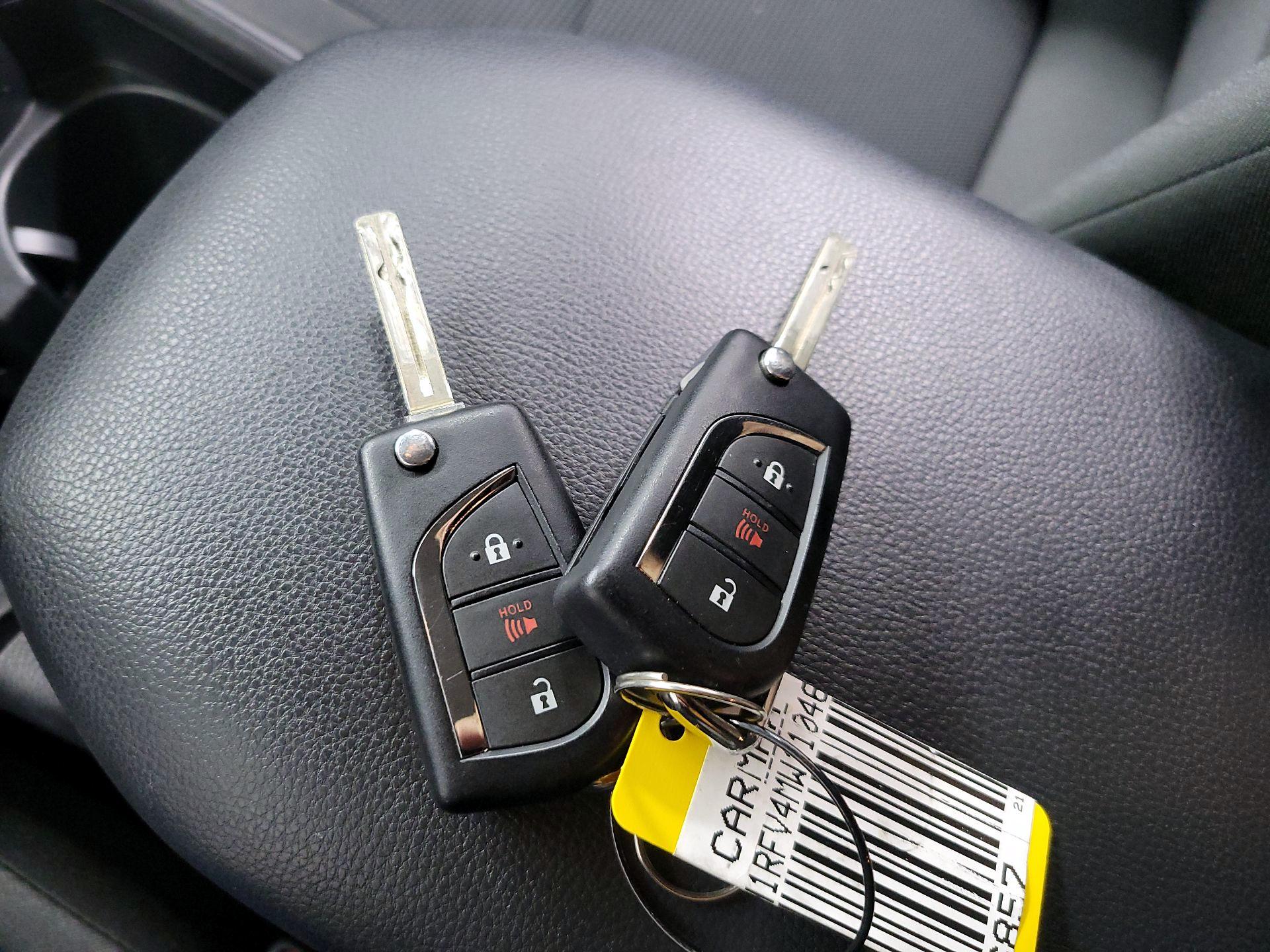 Thumbnail: 2021 Toyota RAV4 - 20