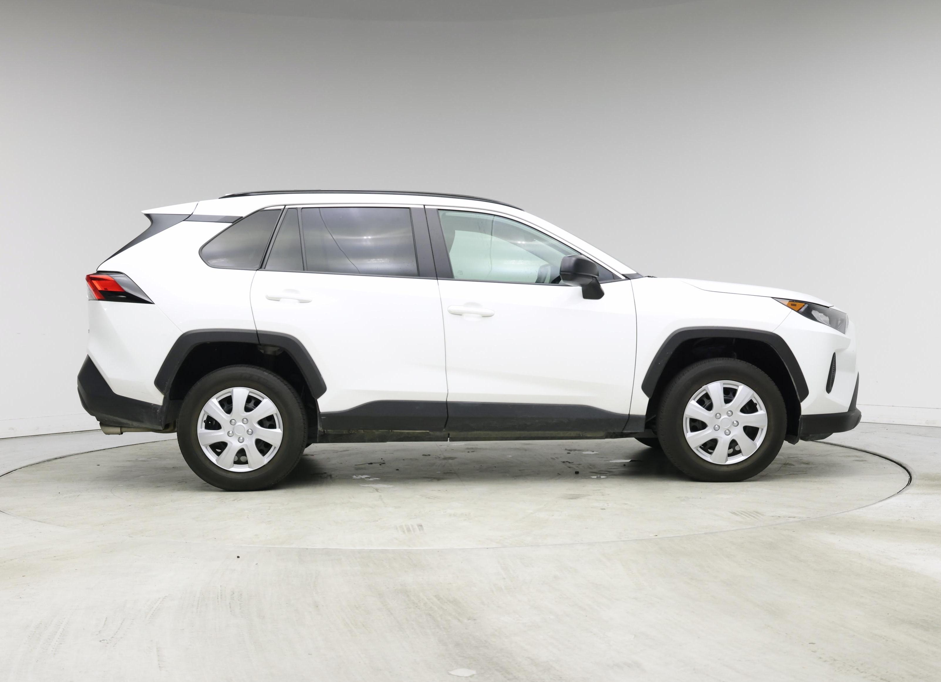 Thumbnail: 2021 Toyota RAV4 - 7