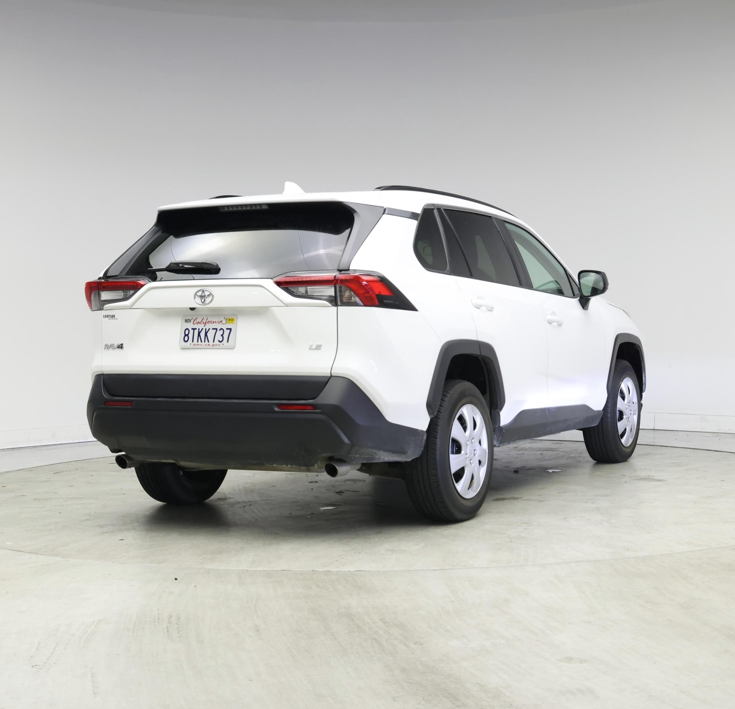 Thumbnail: 2021 Toyota RAV4 - 8