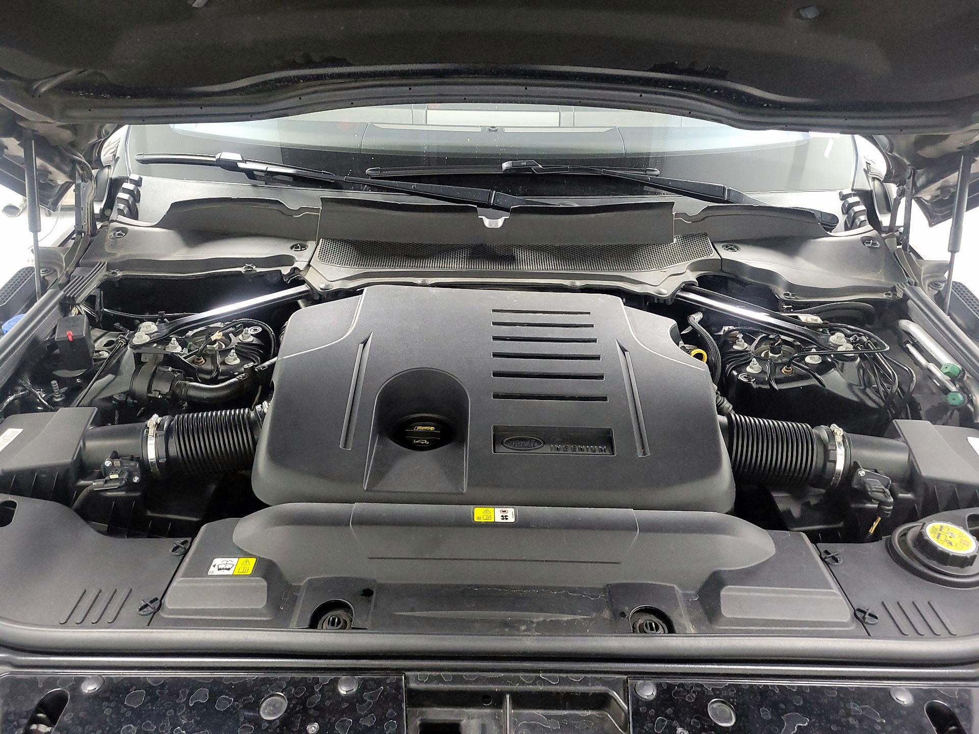 Thumbnail: 2020 Land Rover Range Rover - 20