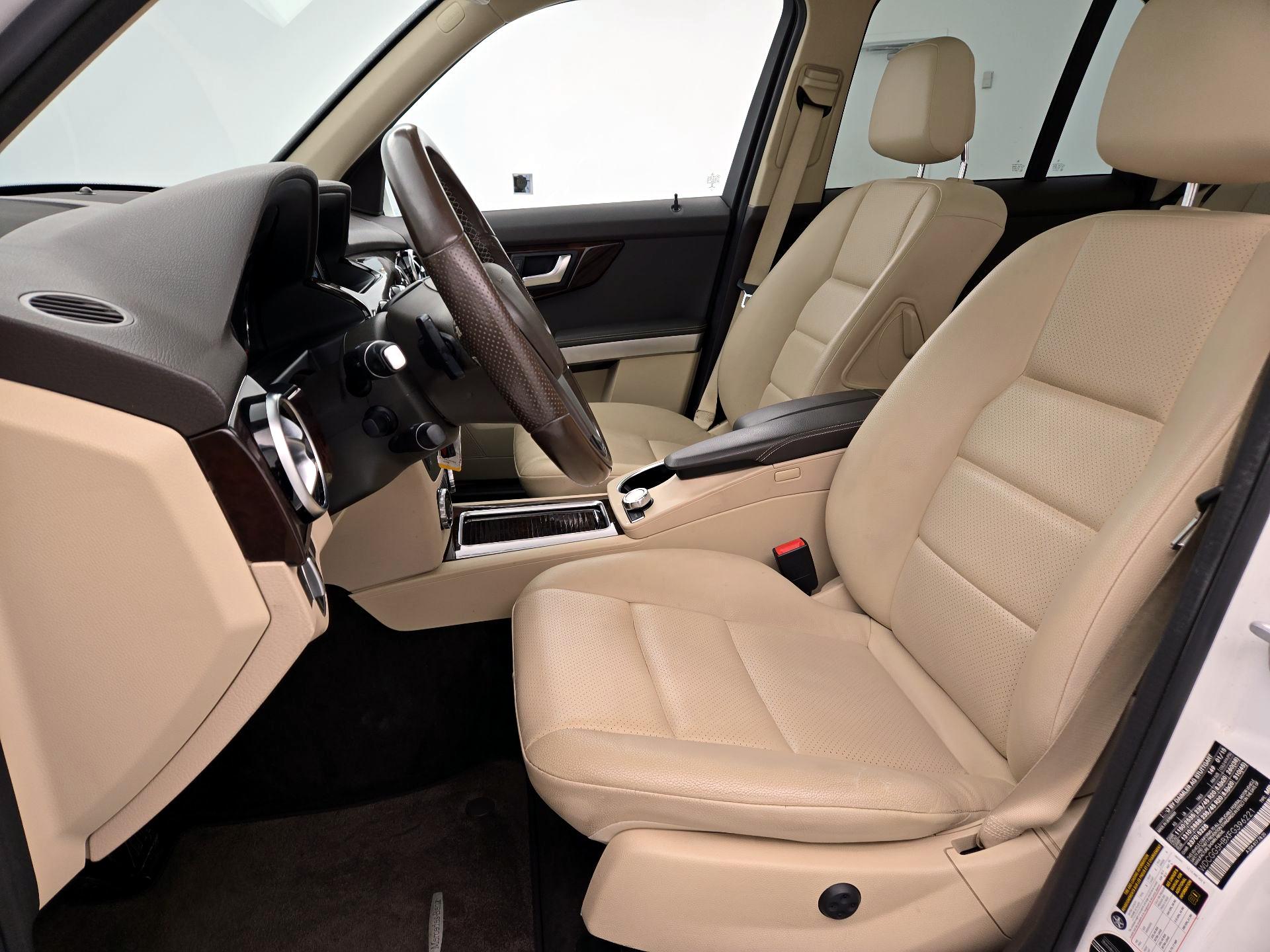 Thumbnail: 2015 Mercedes-Benz GLK - 11