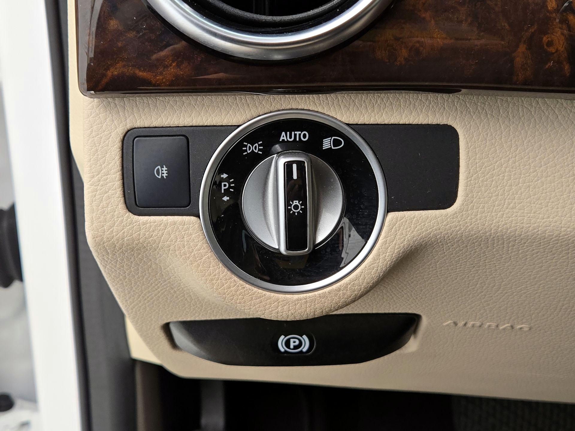 Thumbnail: 2015 Mercedes-Benz GLK - 13