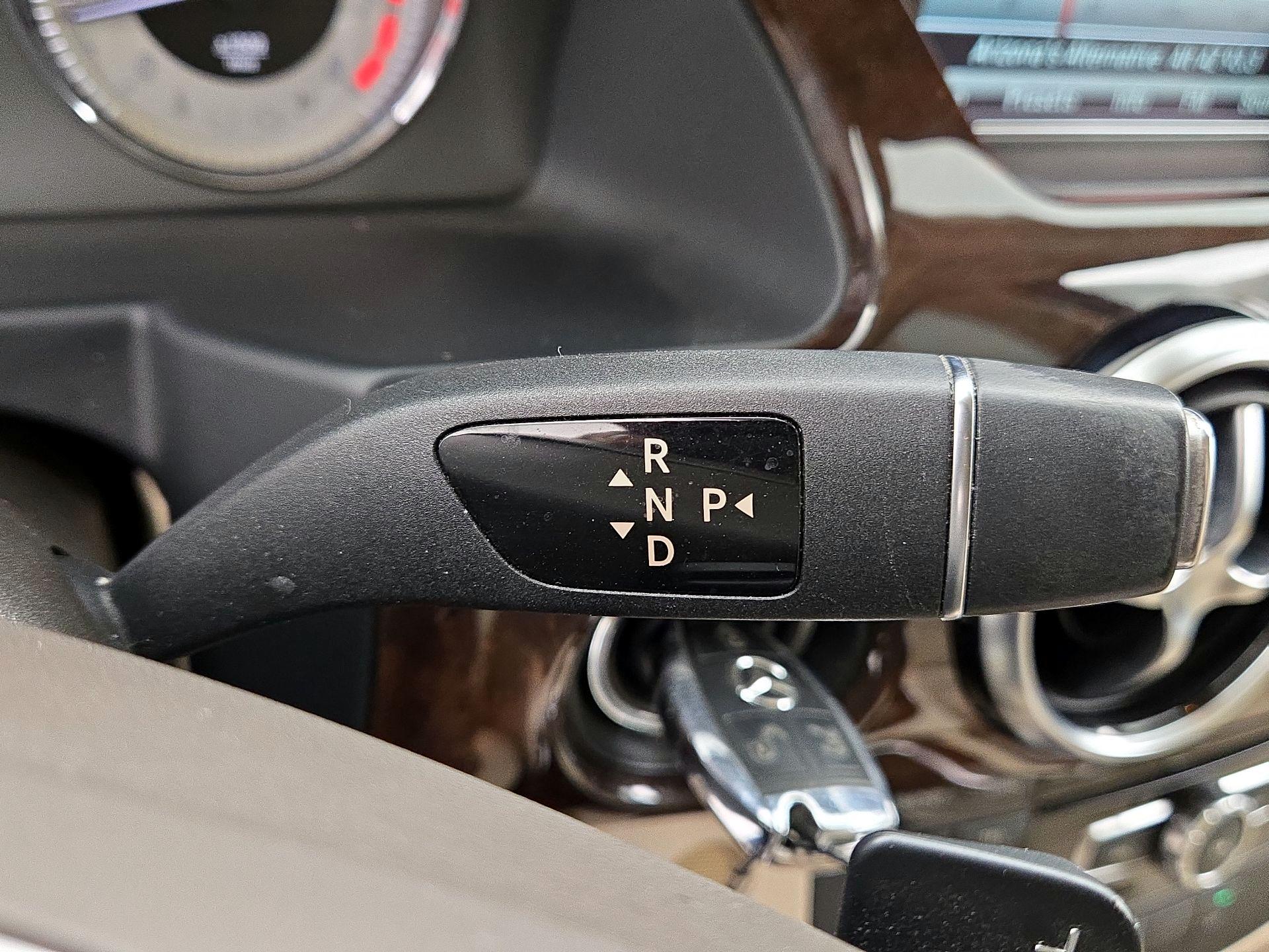 Thumbnail: 2015 Mercedes-Benz GLK - 18