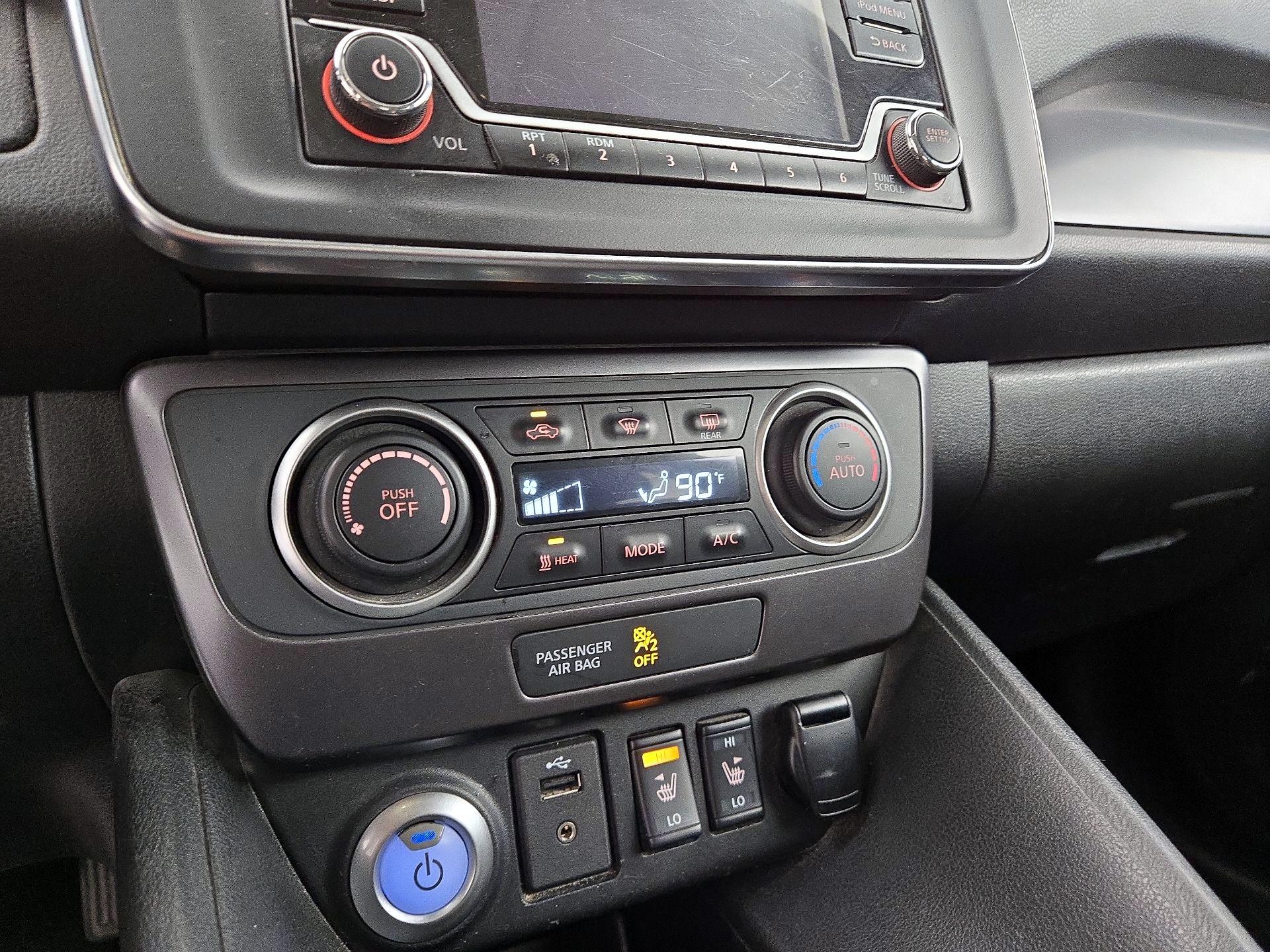 Thumbnail: 2019 Nissan Leaf - 16