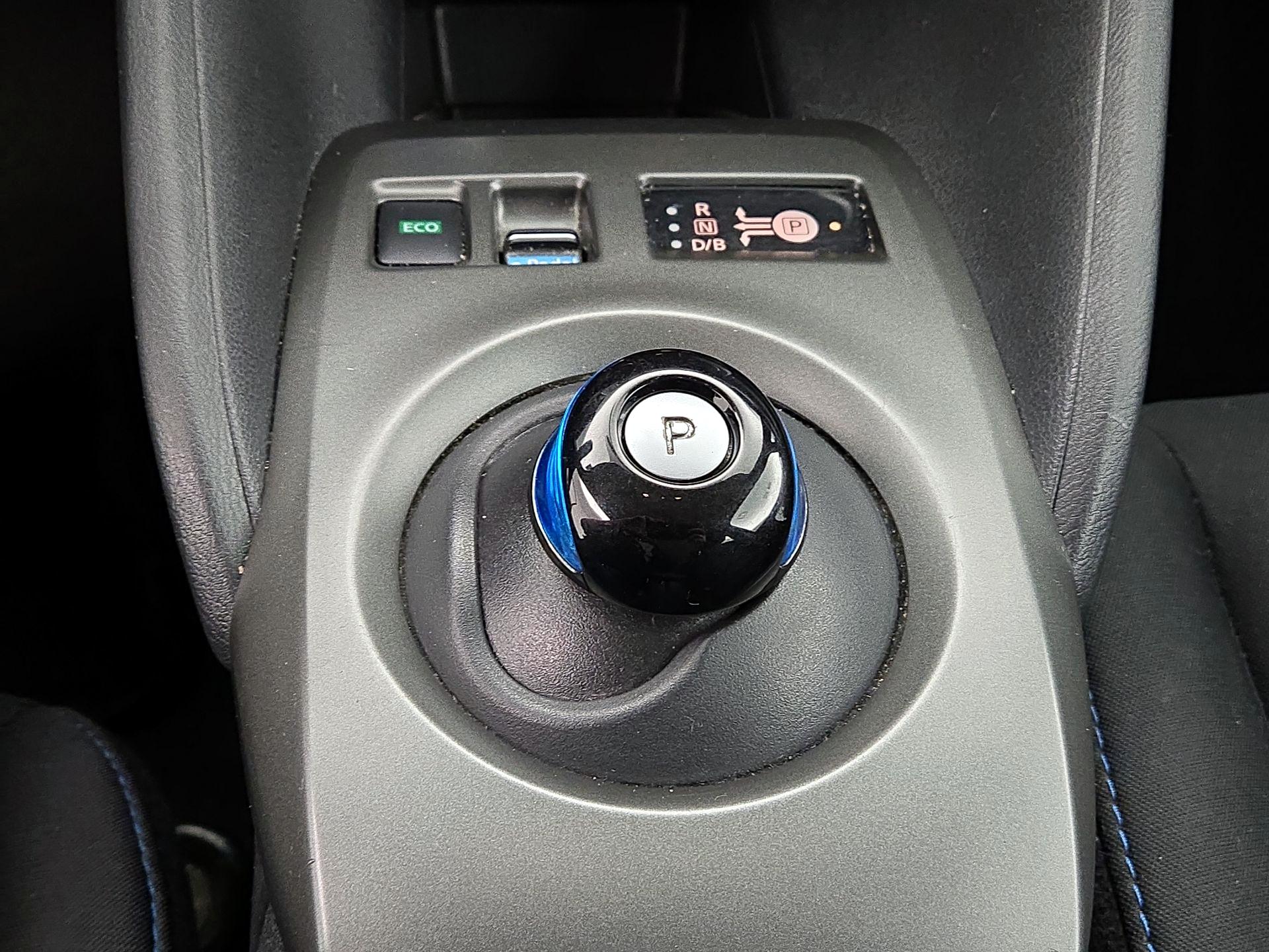 Thumbnail: 2019 Nissan Leaf - 17