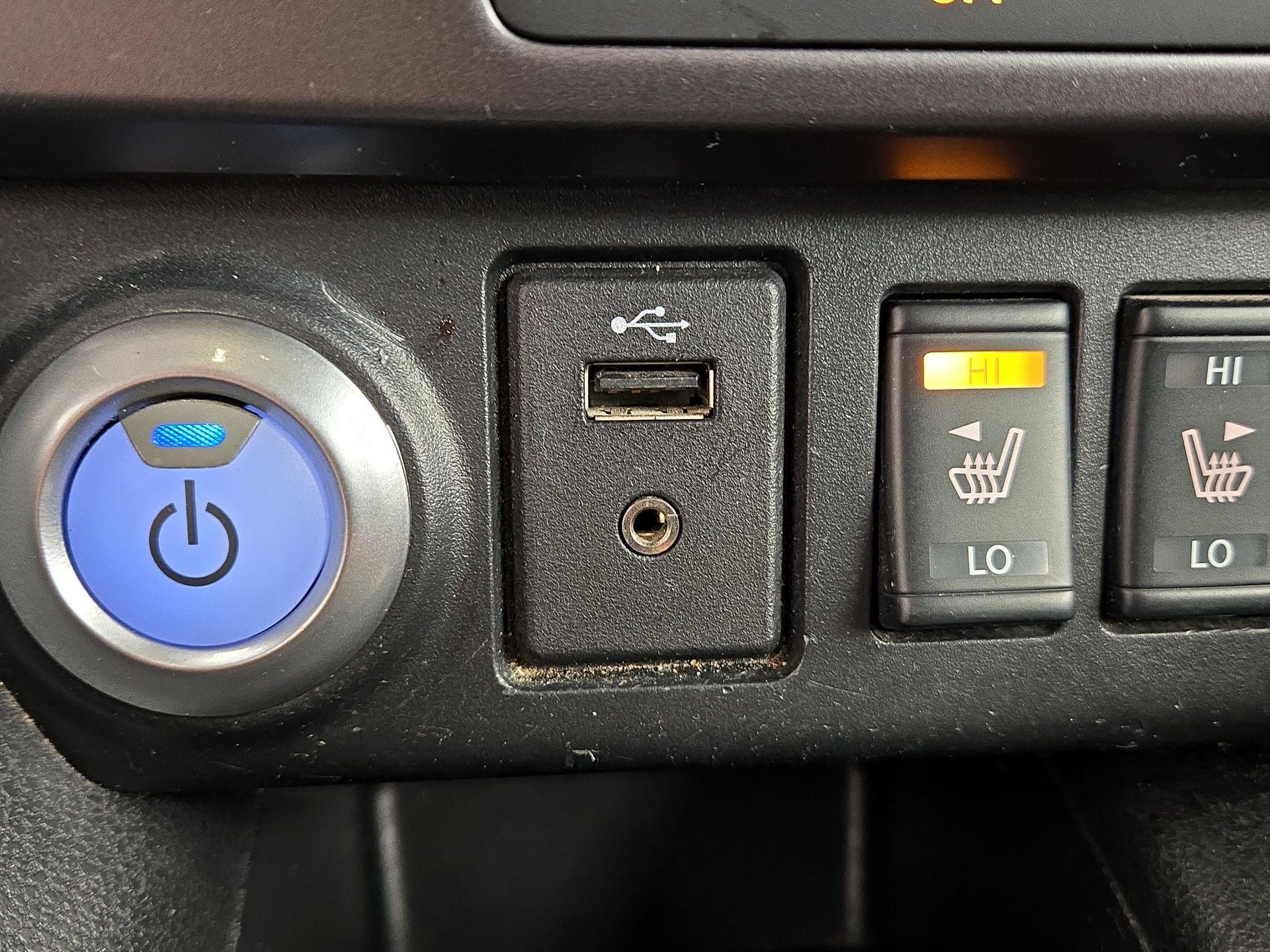 Thumbnail: 2019 Nissan Leaf - 18