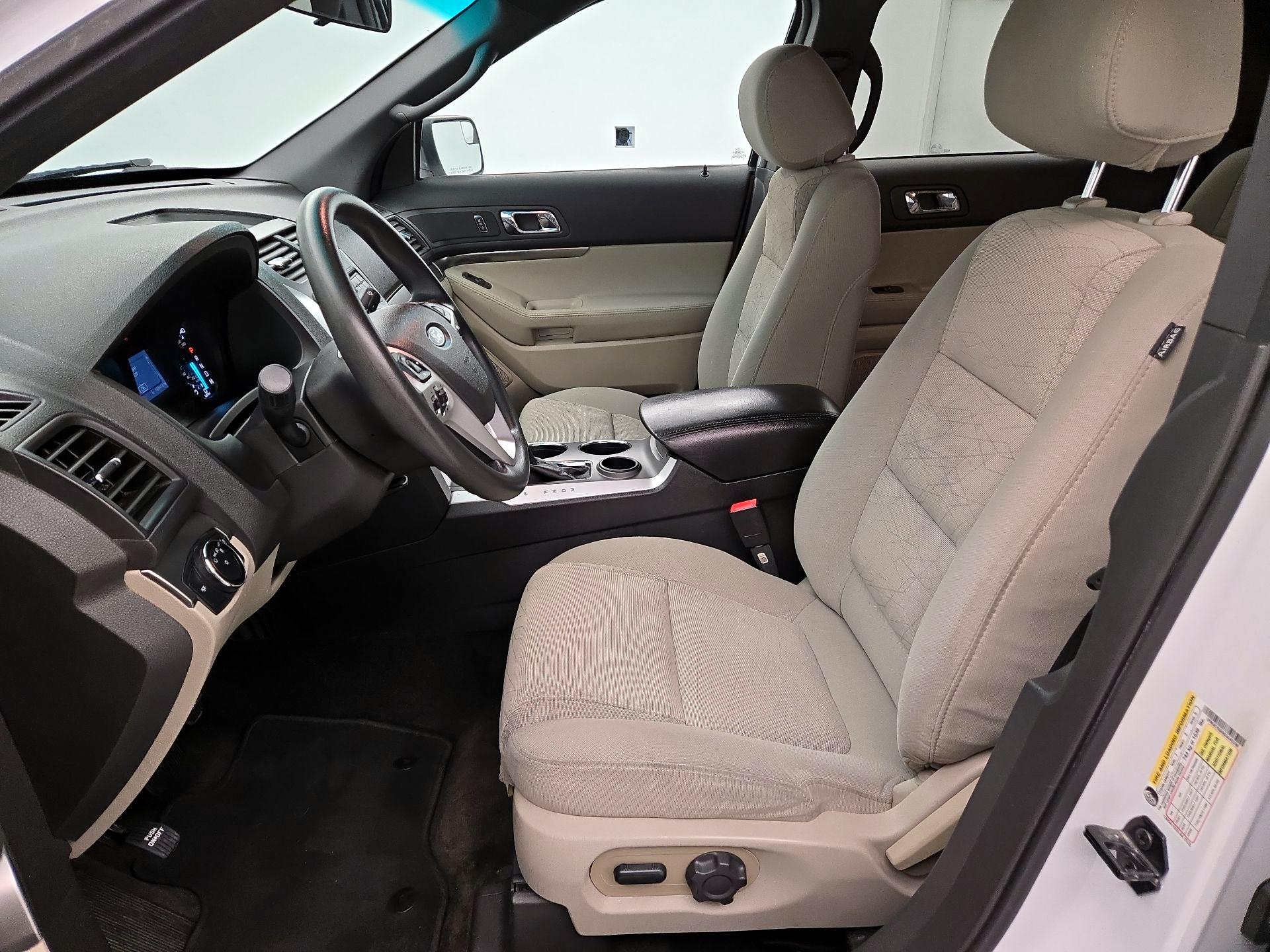 Thumbnail: 2014 Ford Explorer - 11