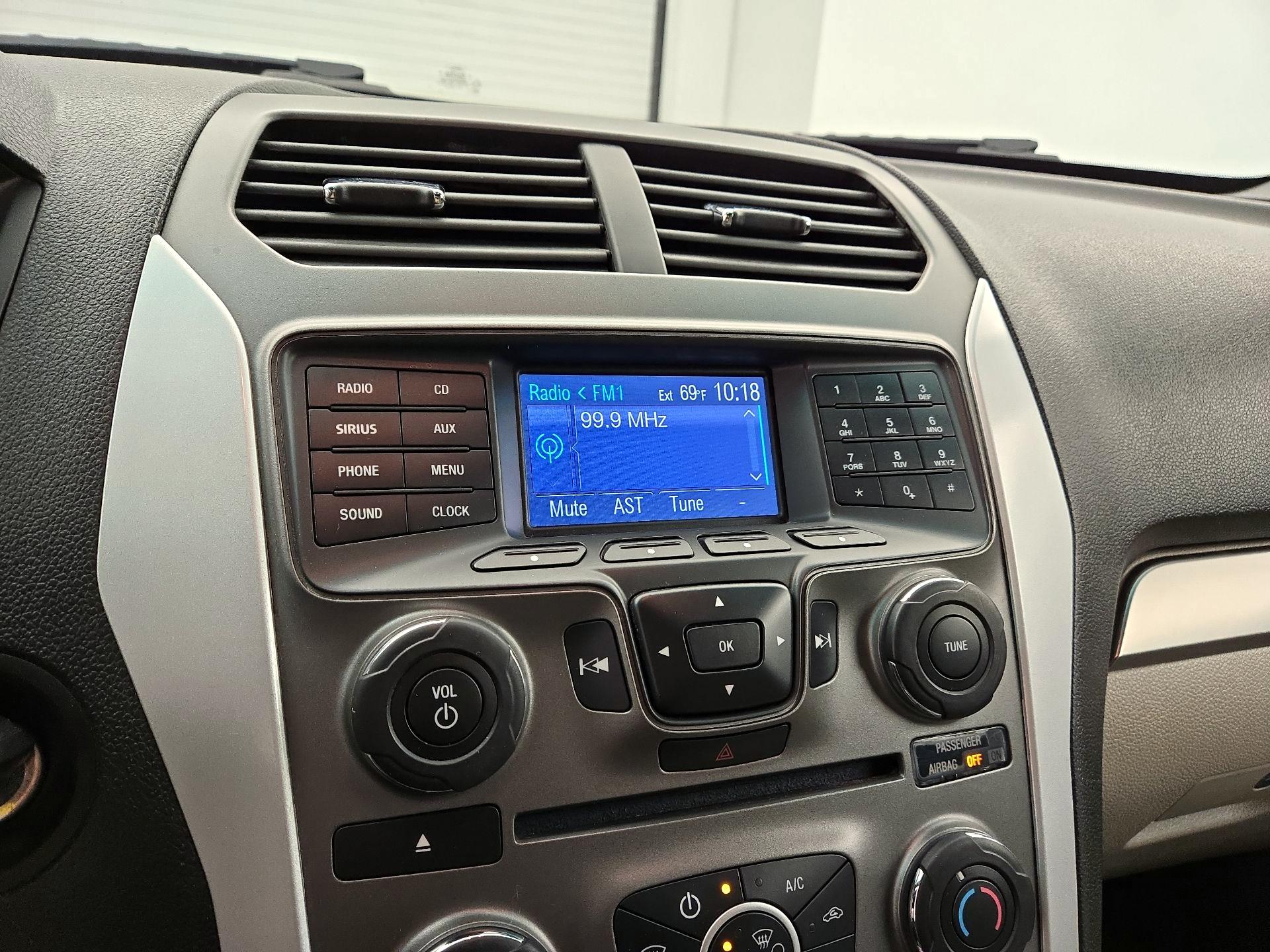 Thumbnail: 2014 Ford Explorer - 14