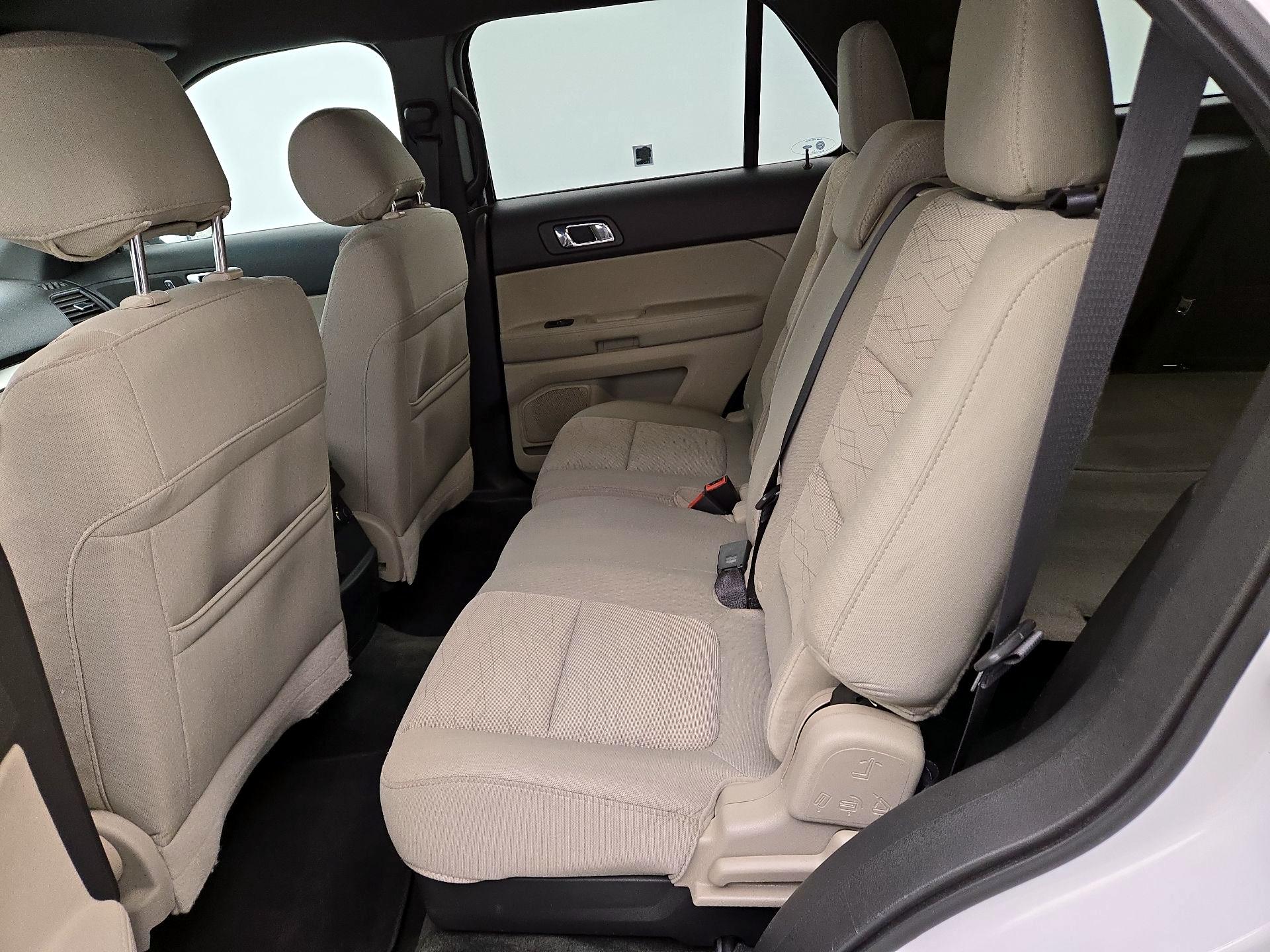 Thumbnail: 2014 Ford Explorer - 18