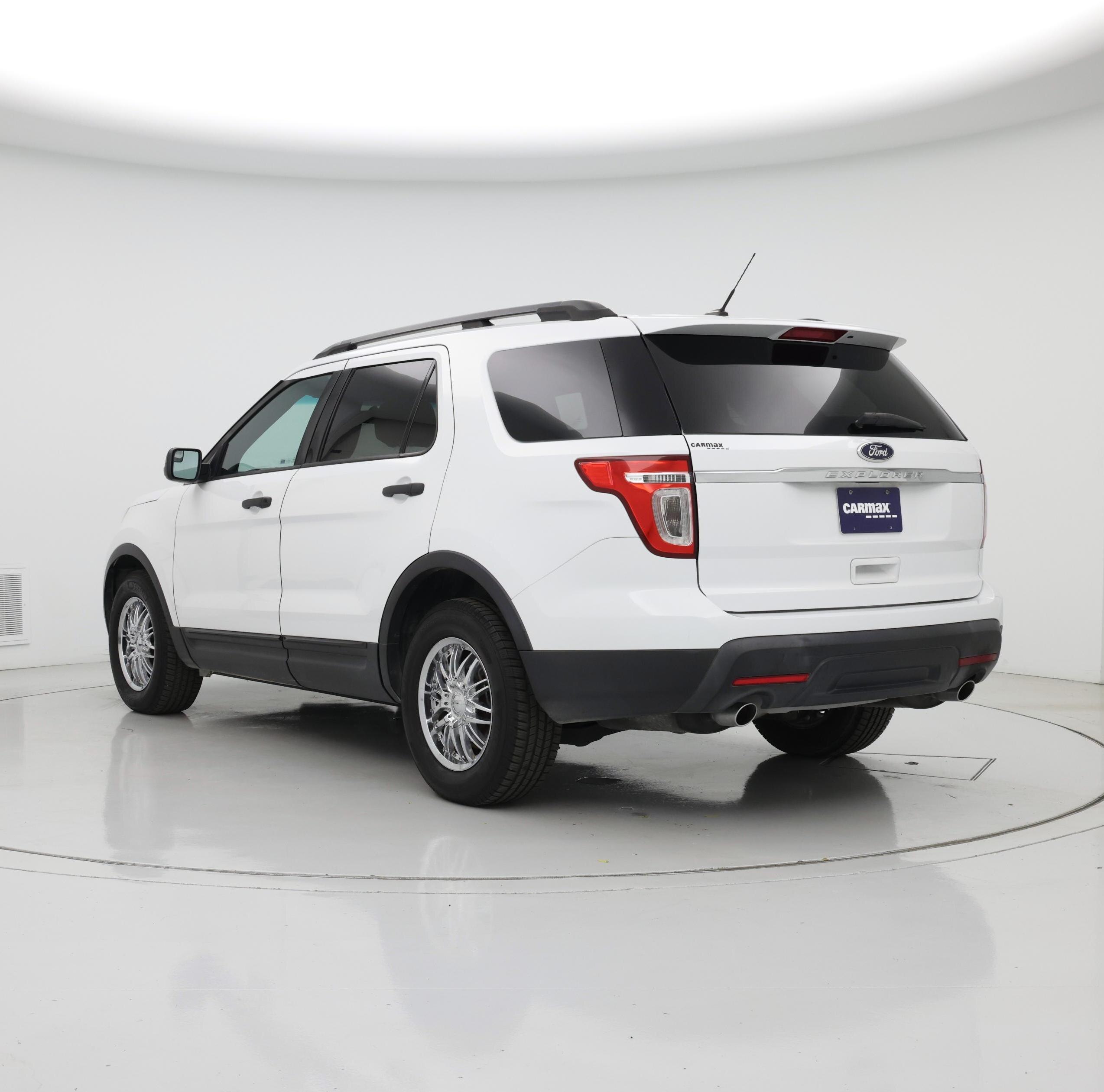 Thumbnail: 2014 Ford Explorer - 2