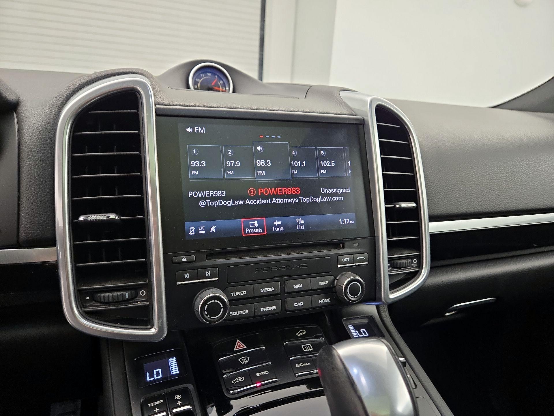 Thumbnail: 2017 Porsche Cayenne - 16