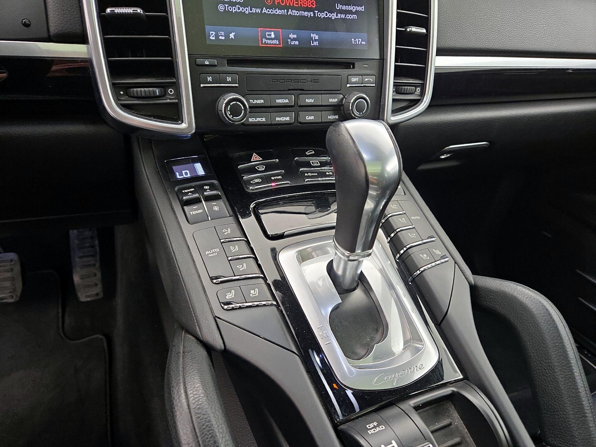 Thumbnail: 2017 Porsche Cayenne - 17