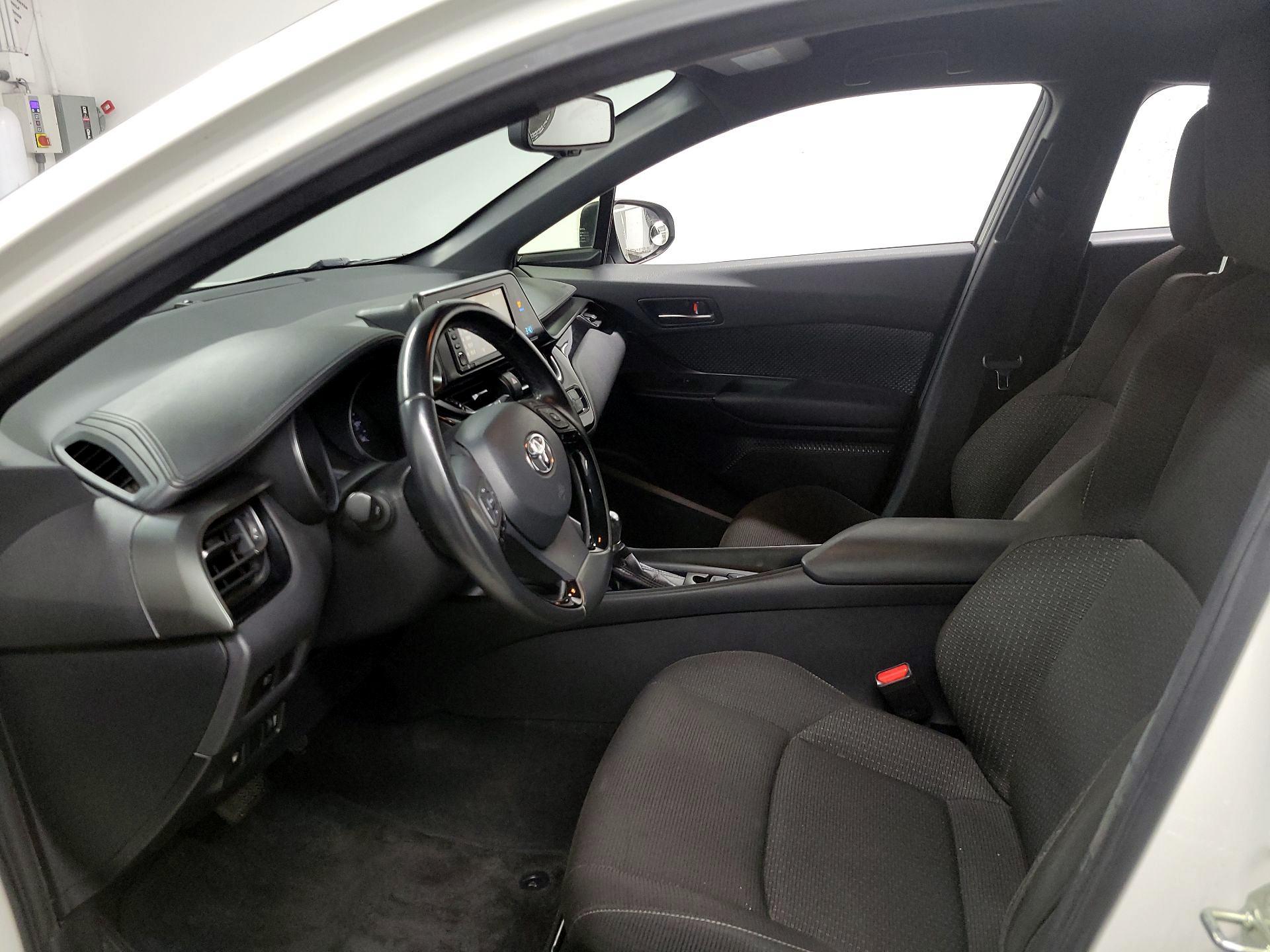 Thumbnail: 2018 Toyota C-HR - 11