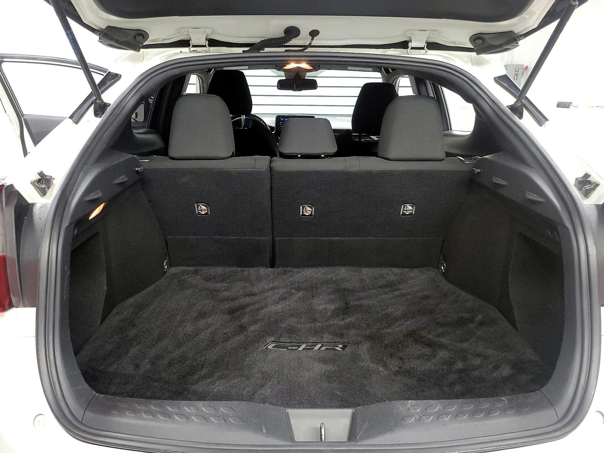 Thumbnail: 2018 Toyota C-HR - 20