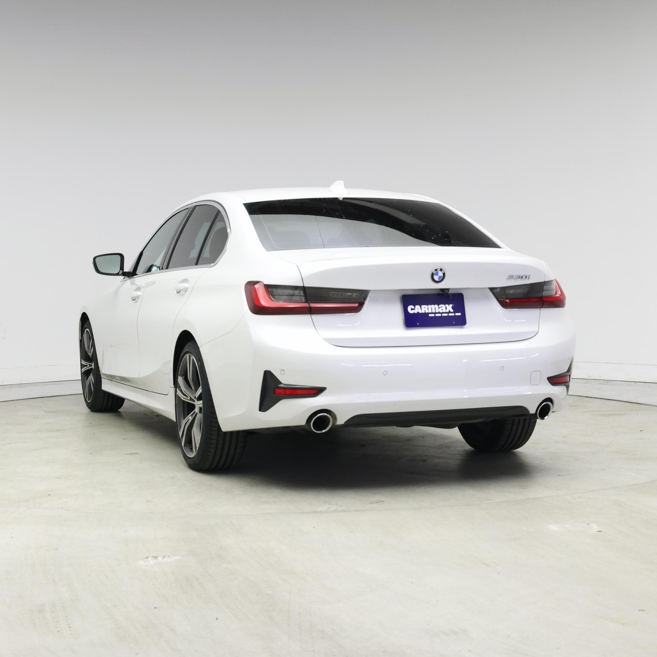 Thumbnail: 2022 BMW 3 Series - 2