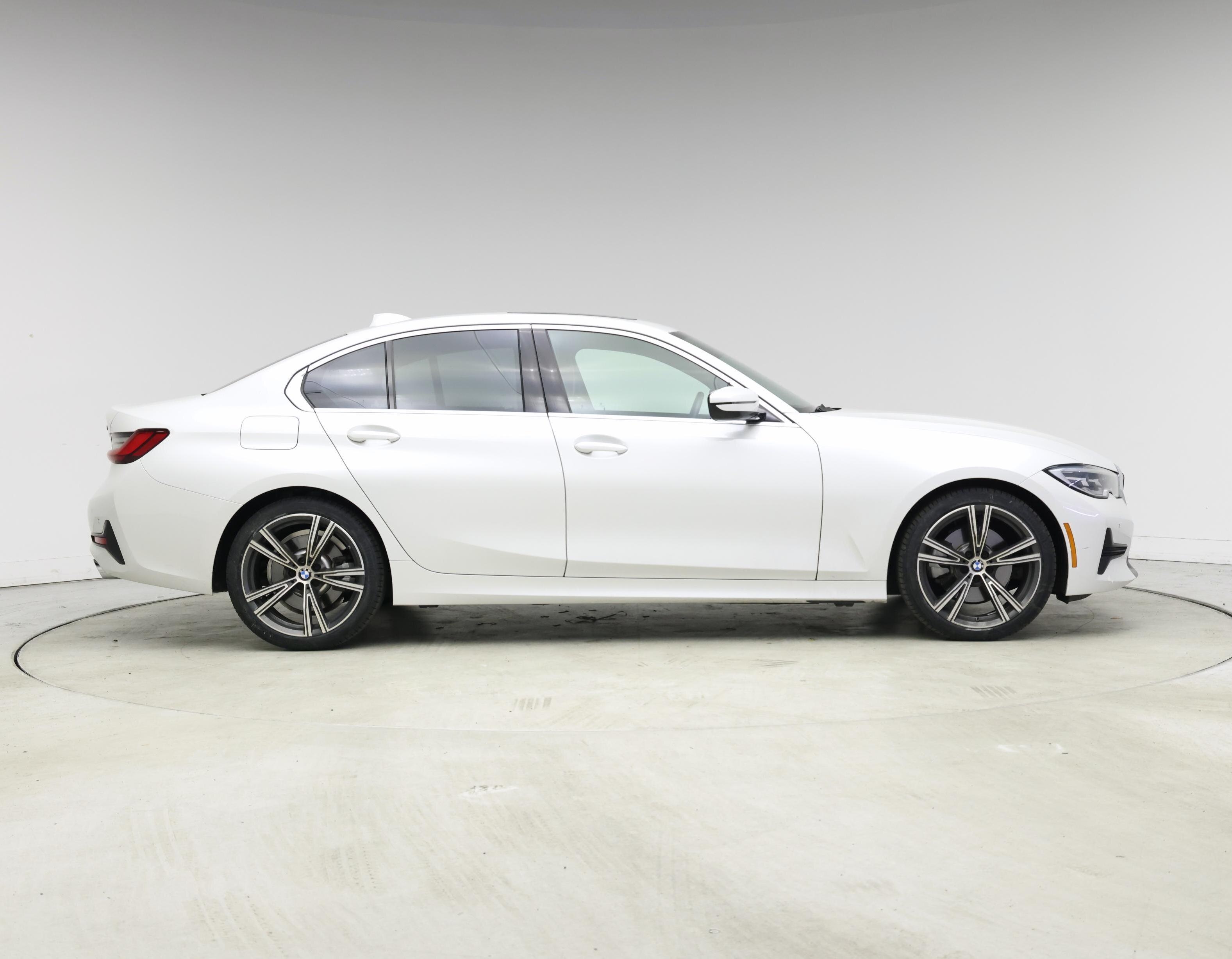 Thumbnail: 2022 BMW 3 Series - 7