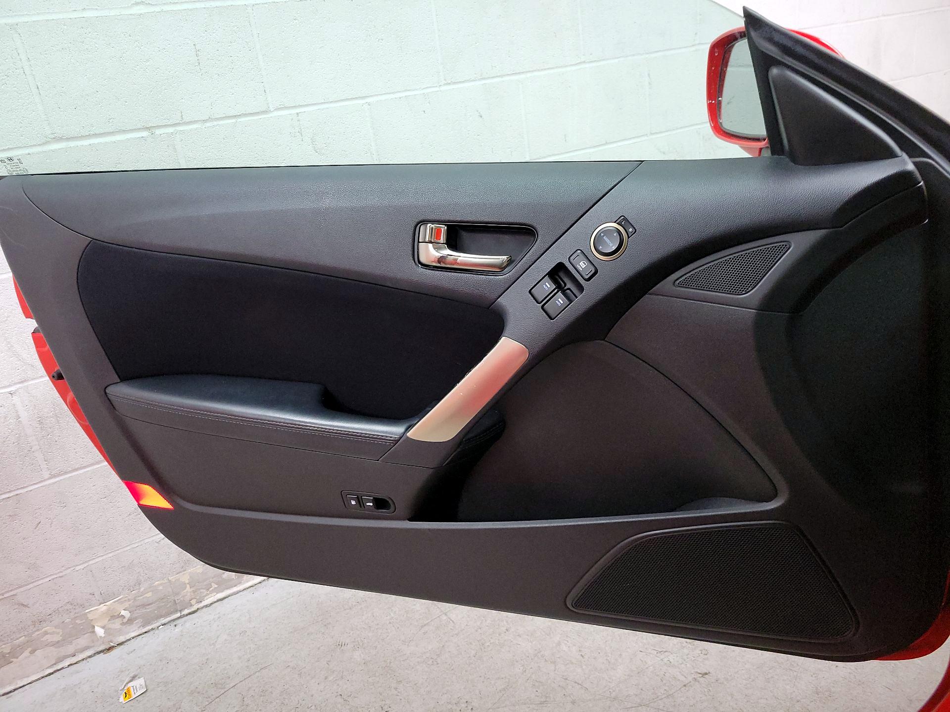 Thumbnail: 2015 Hyundai Genesis - 12