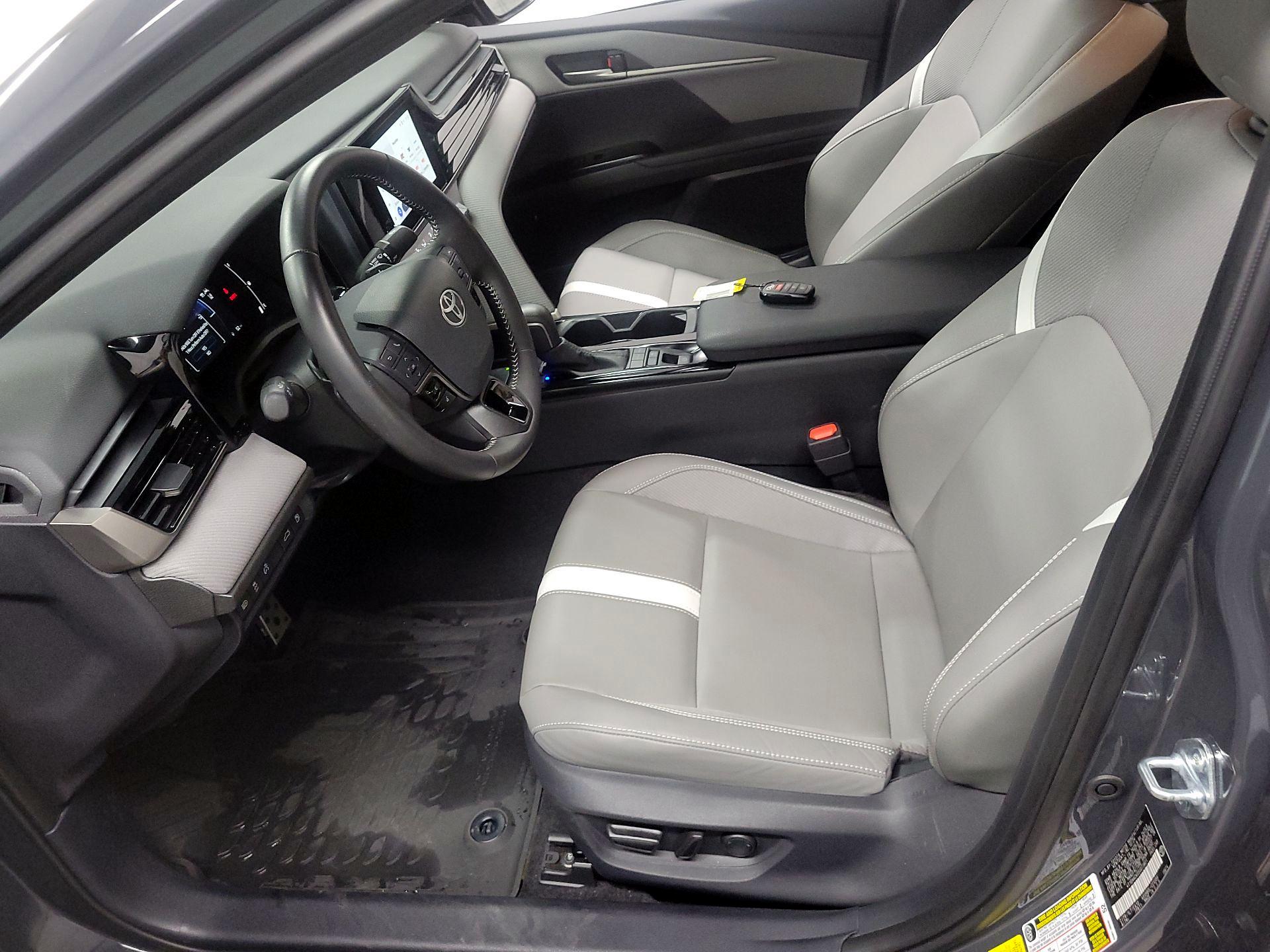 Thumbnail: 2025 Toyota Camry - 11