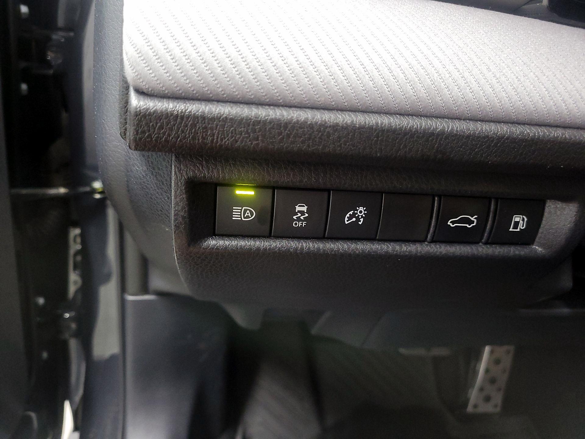 Thumbnail: 2025 Toyota Camry - 13