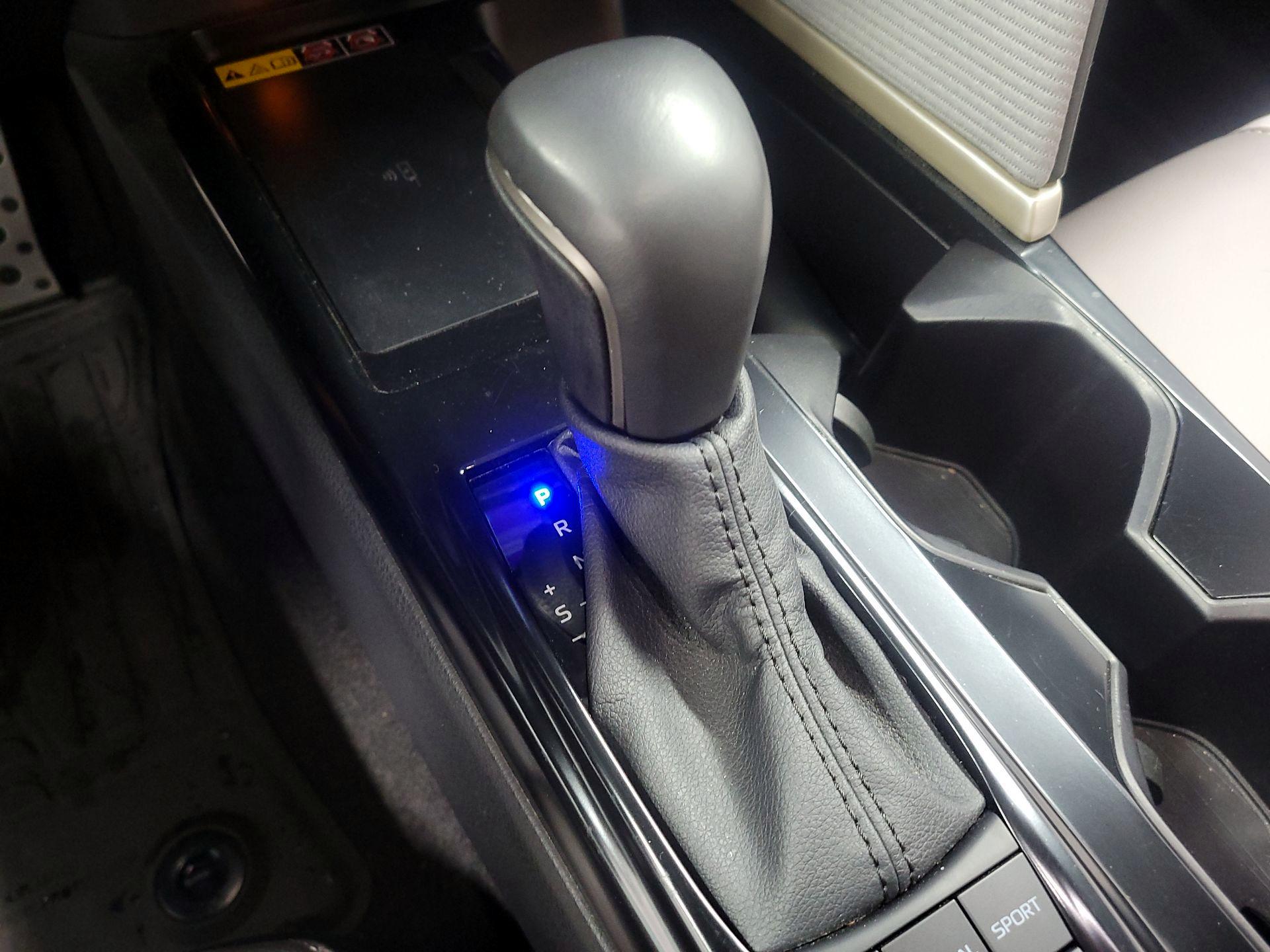 Thumbnail: 2025 Toyota Camry - 17