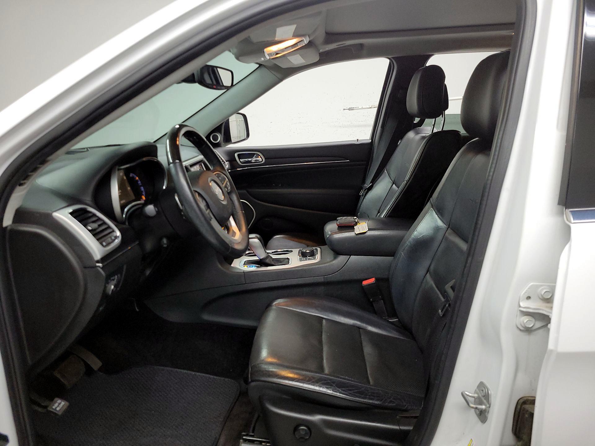 Thumbnail: 2018 Jeep Grand Cherokee - 11