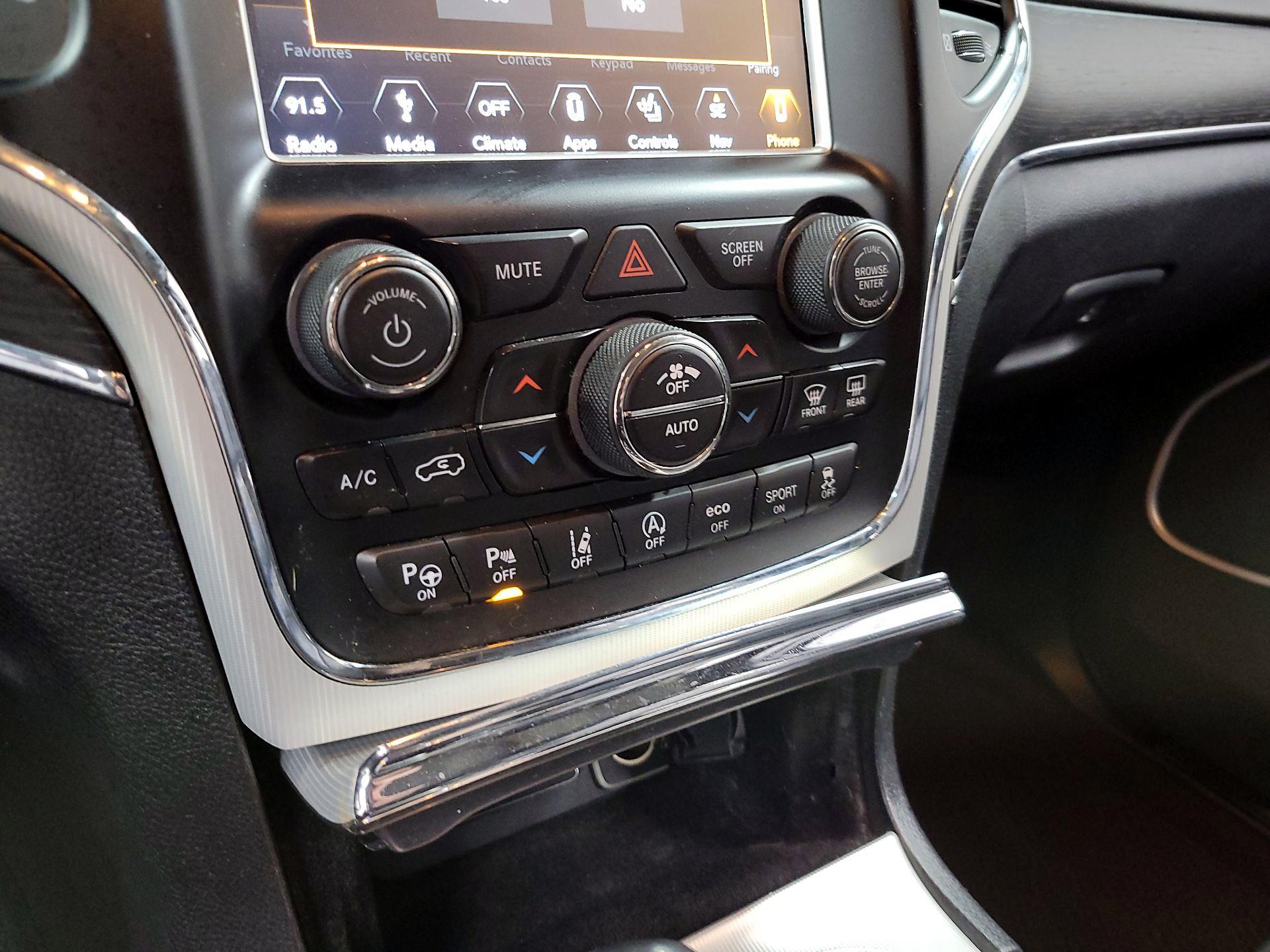 Thumbnail: 2018 Jeep Grand Cherokee - 14