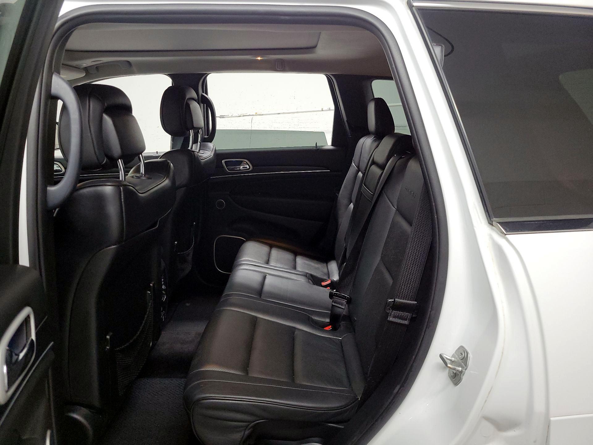 Thumbnail: 2018 Jeep Grand Cherokee - 16