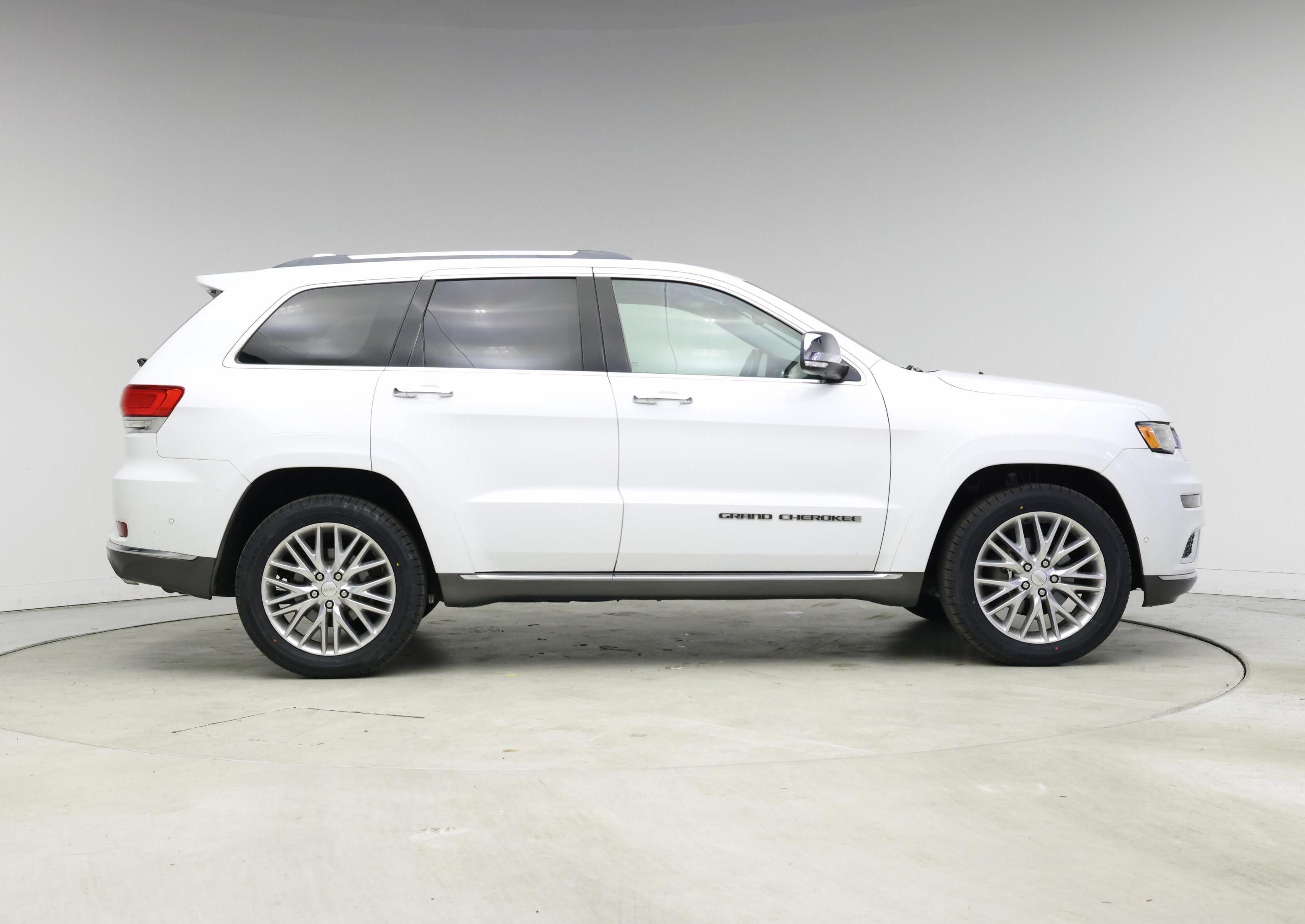 Thumbnail: 2018 Jeep Grand Cherokee - 7