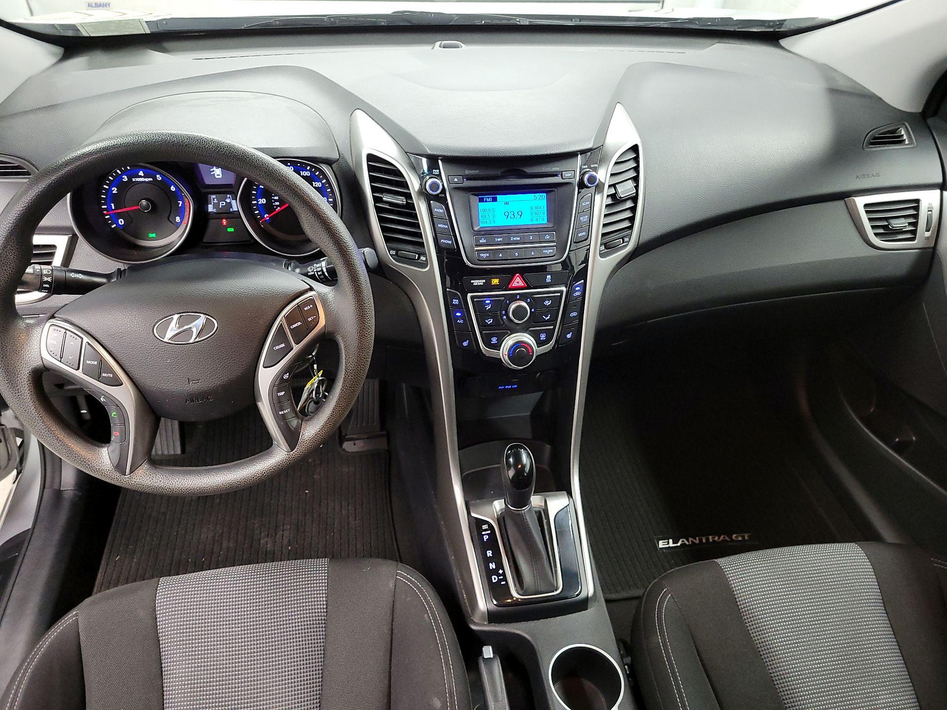 Thumbnail: 2016 Hyundai Elantra - 9