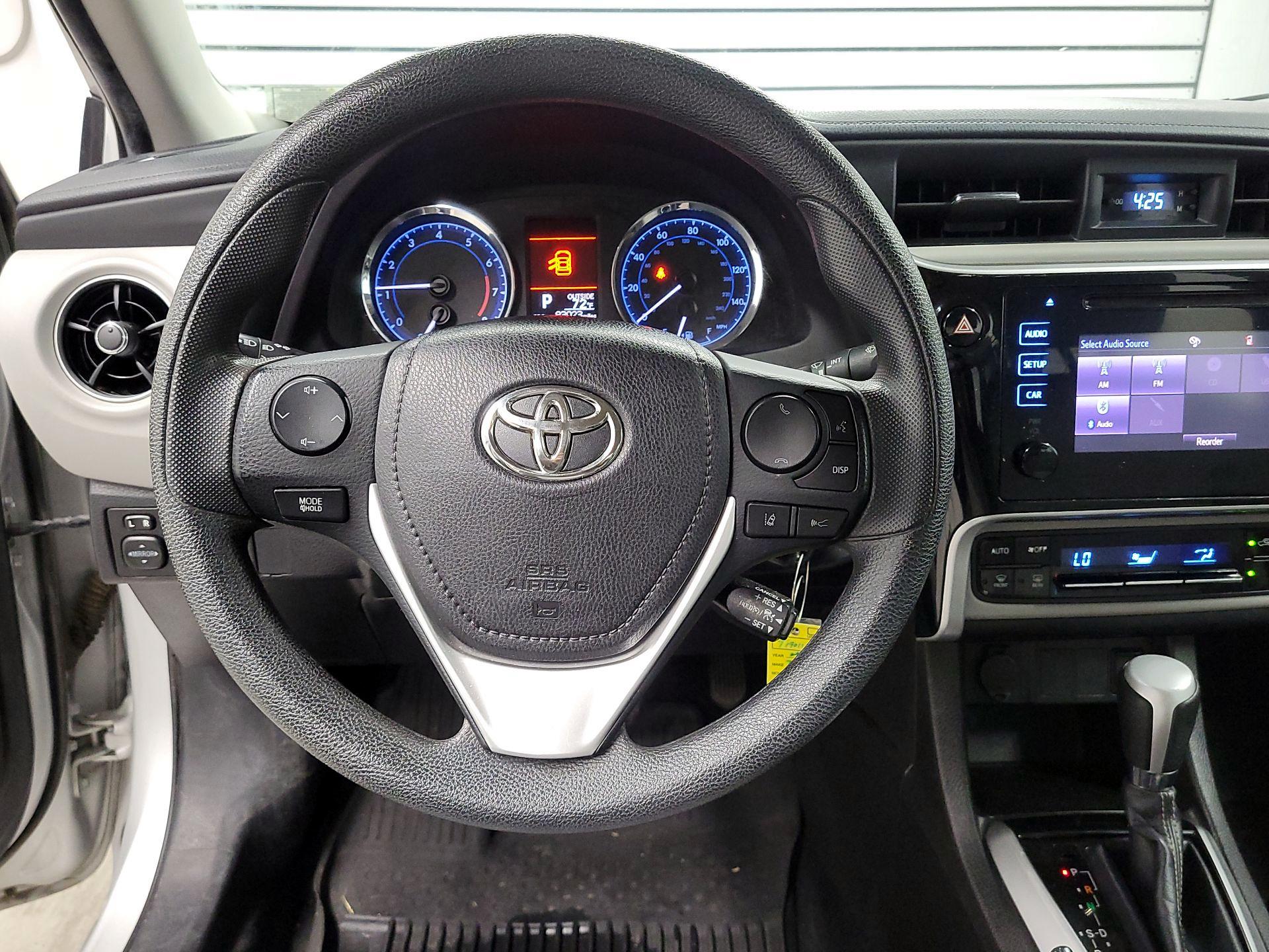 Thumbnail: 2019 Toyota Corolla - 10